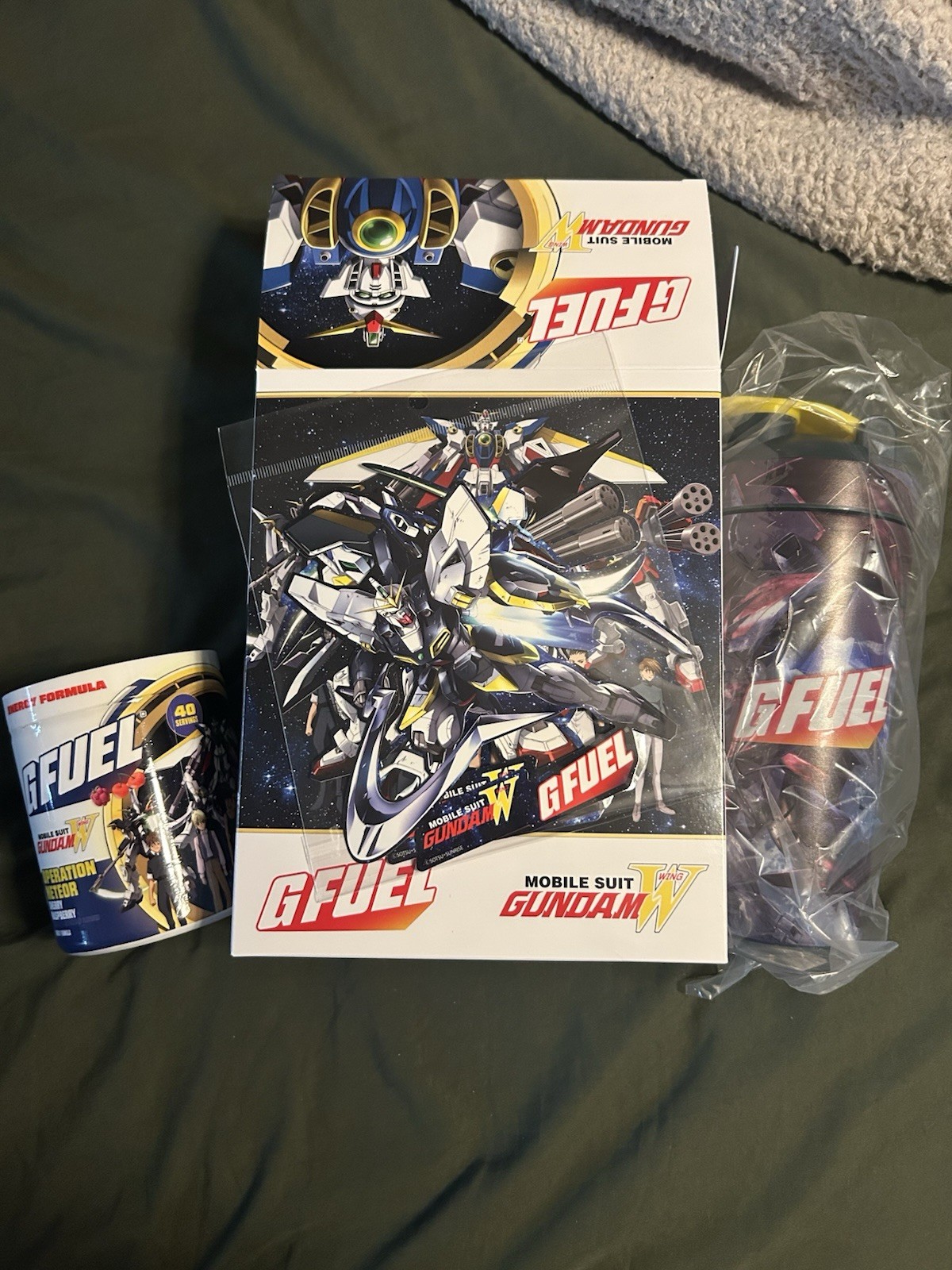 Gfuel Gundam Collector’s Box Shaker + Tub G FUEL