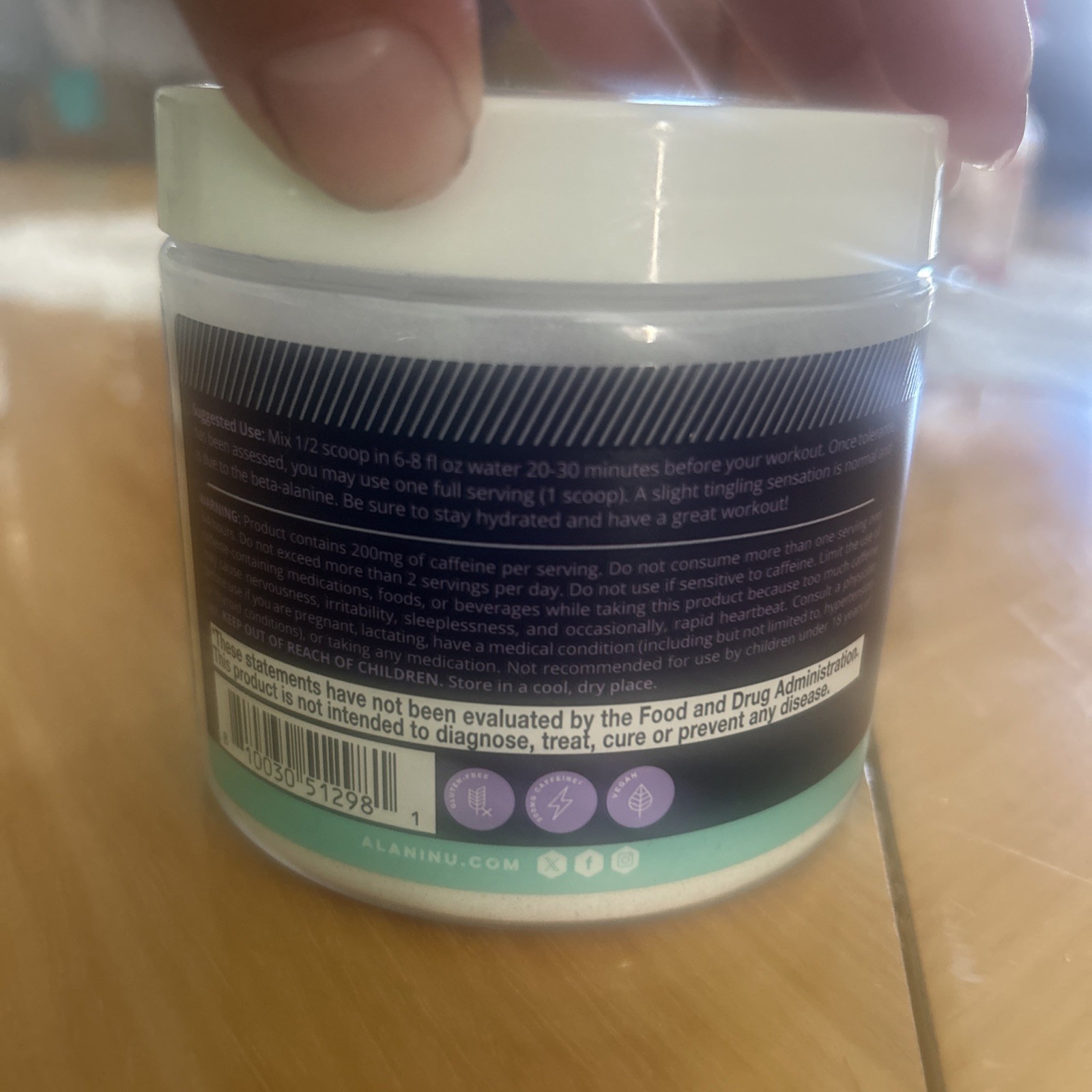 Alani Nu pre-Workout Breezeberry 20 Servings – Expires 9/25