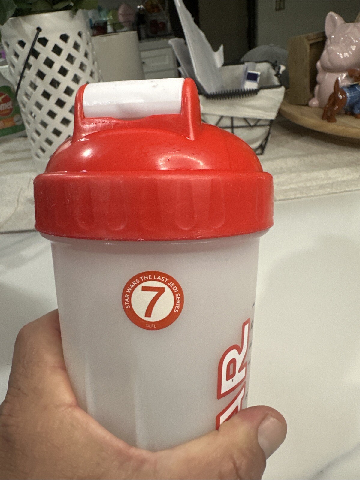 Perfect Shaker White Logo Star Wars Collection – The Last Jedi Shaker Cup Bottle