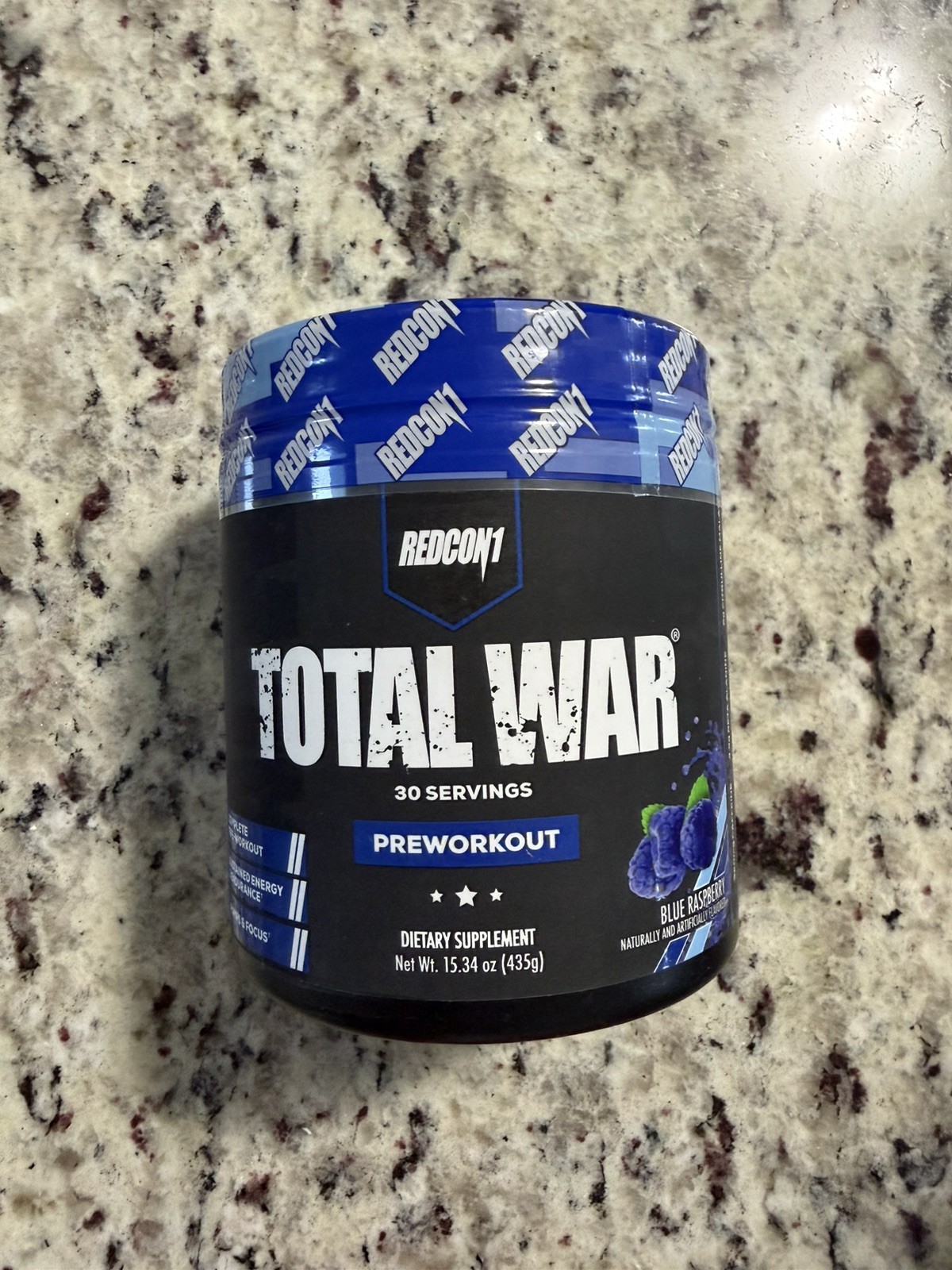 Redcon1 Total War Pre-workout Blue Raspberry 435g – Exp 12/2027 15.34 Oz