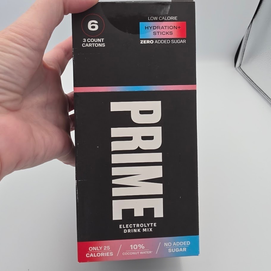 PRIME Hydration Sticks Electrolyte Drink Mix Low Calorie Zero Sugar 18 in box