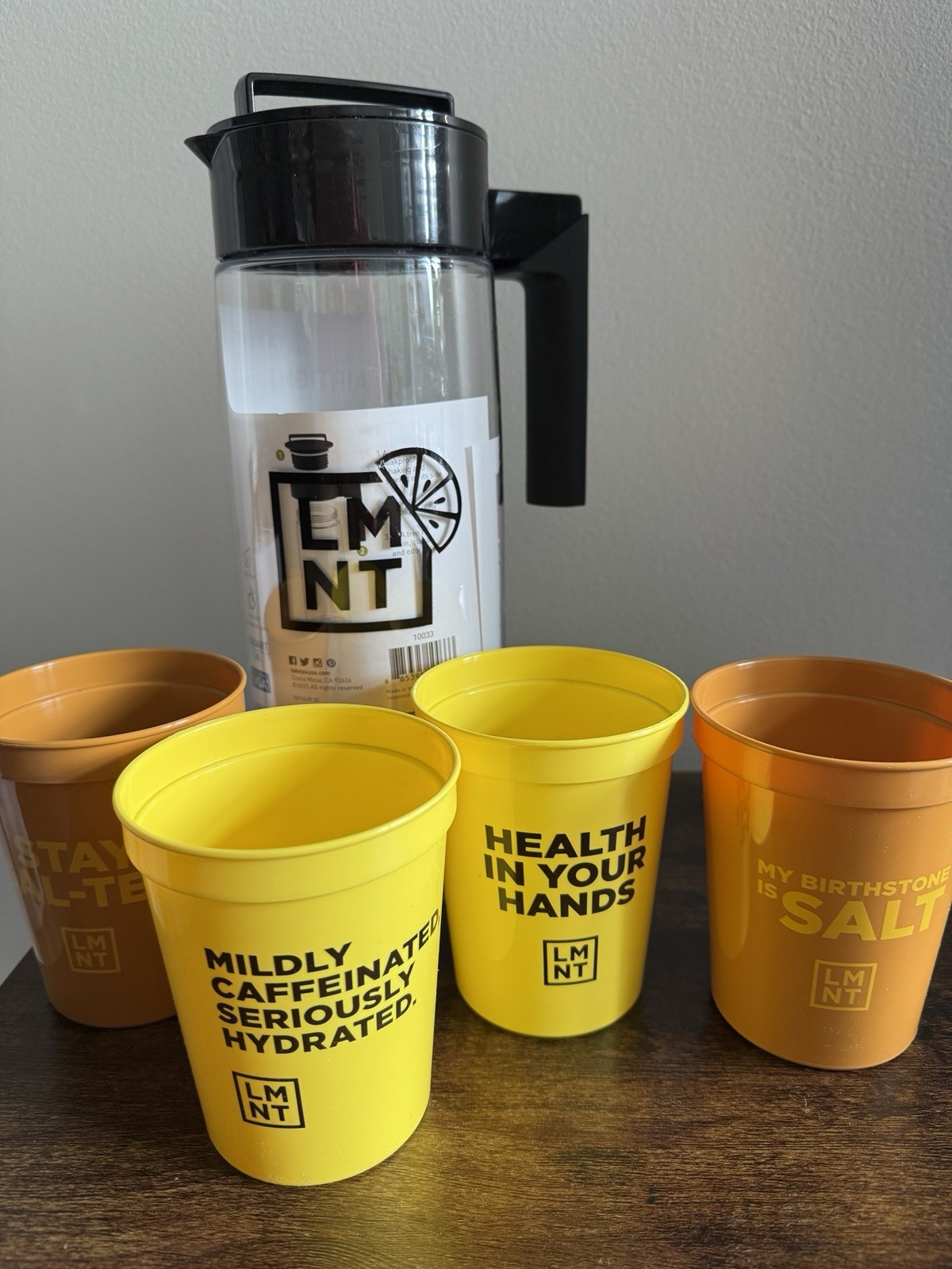 NIB – LMNT Lemonade + Iced Tea Kit: 2 Qt. TAKEYA Pitcher + (4) Branded Cups NEW