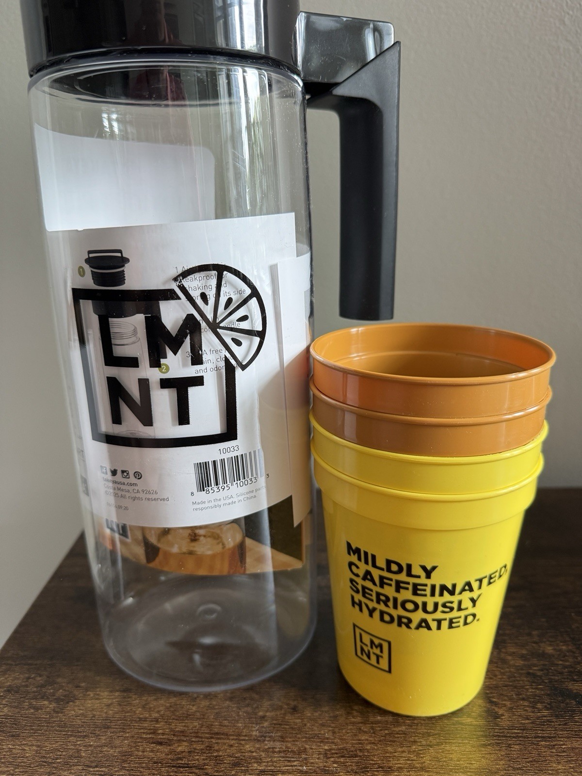 NIB – LMNT Lemonade + Iced Tea Kit: 2 Qt. TAKEYA Pitcher + (4) Branded Cups NEW