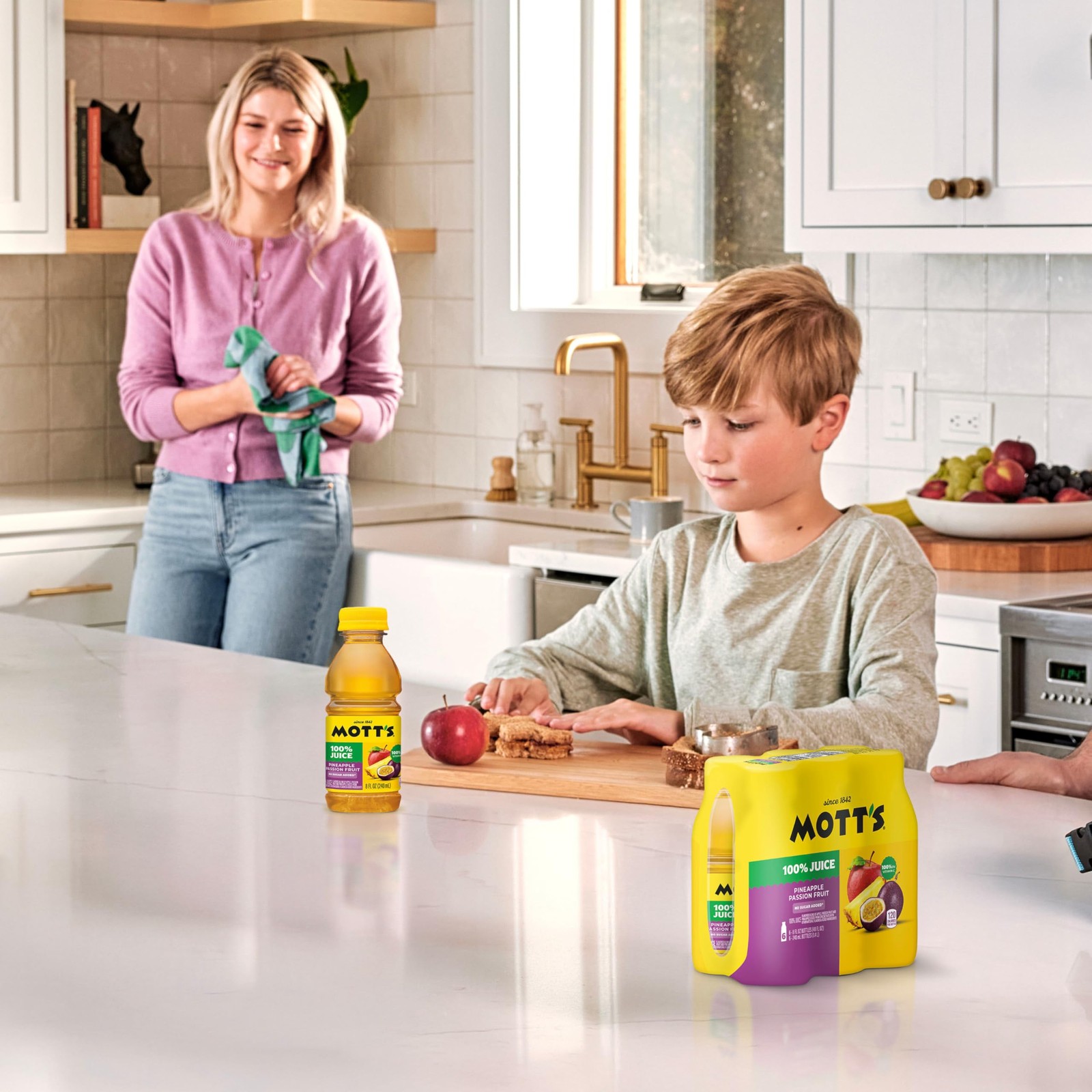 Mott’s 100% Pineapple Passion Fruit Juice Blend, 8 fl oz bottles, 24 Count (4…