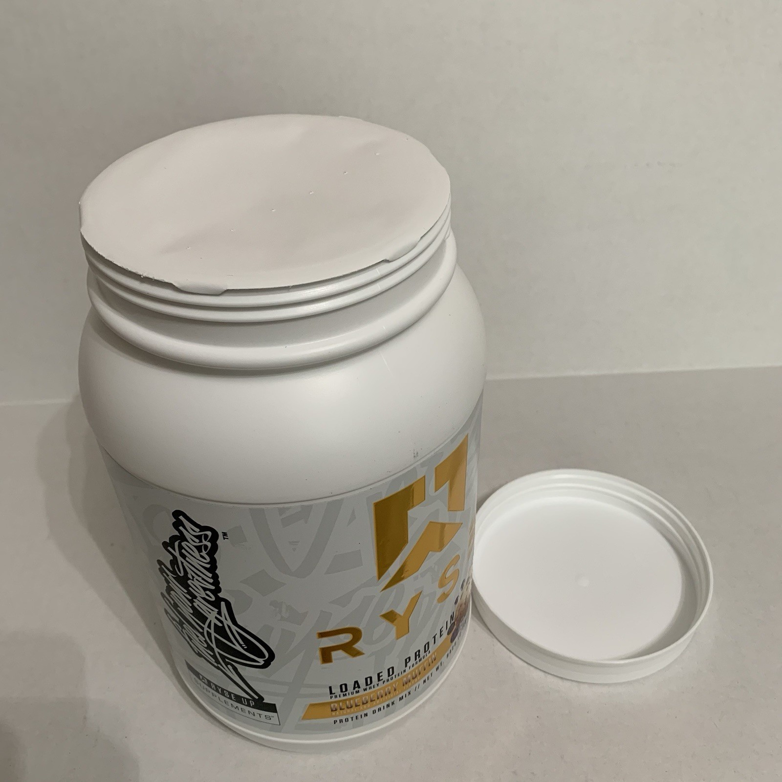 Ryse Loaded Protein, Whey Protein Formula Powder Blueberry Muffin 2.1 lb Ex:2/28