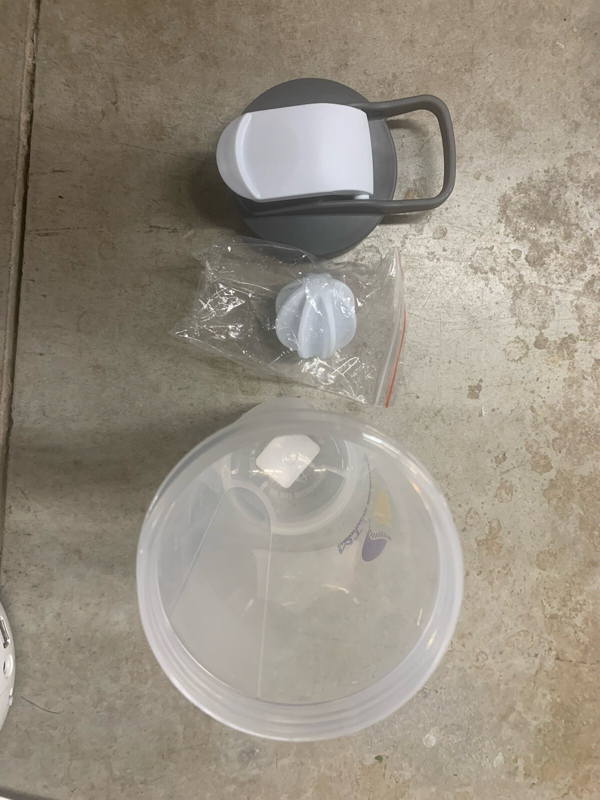 Blender Bottle 24 oz. Shaker Mixer Cup Clear Grey New