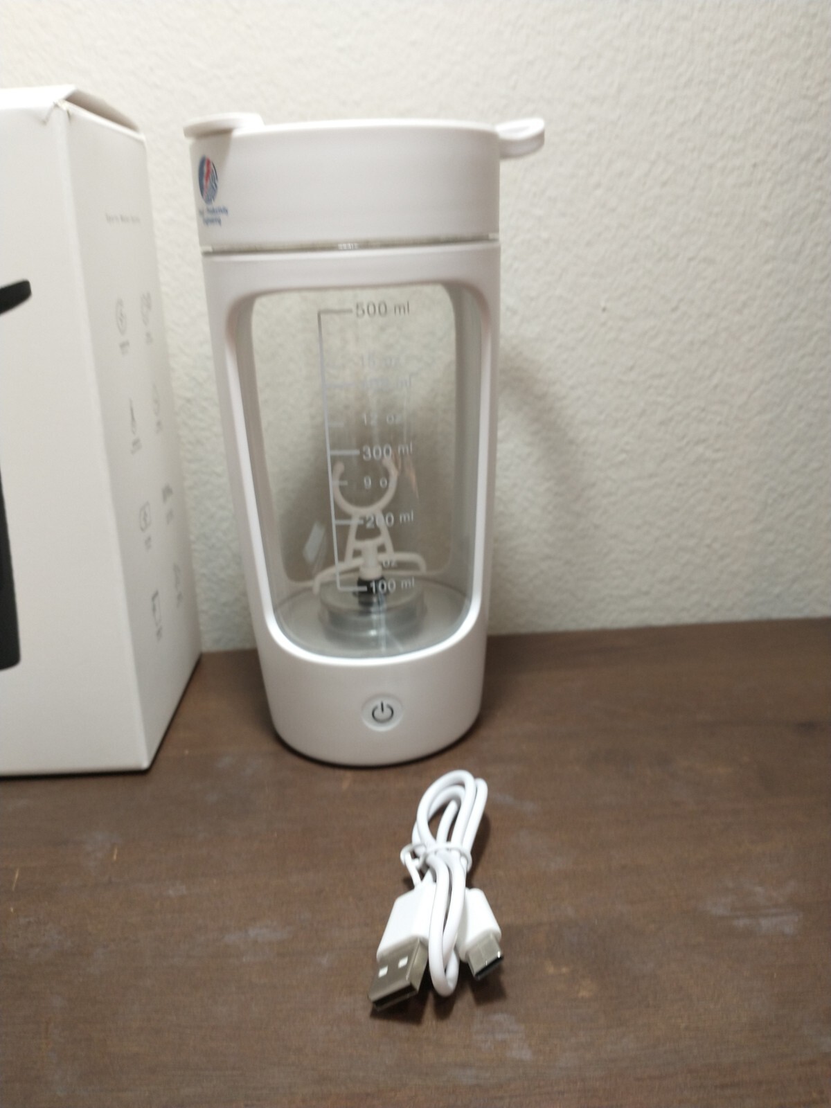 Automatic Mixing Cup, Sport Water Bottle USB Rechargeable, 650 ml White Color