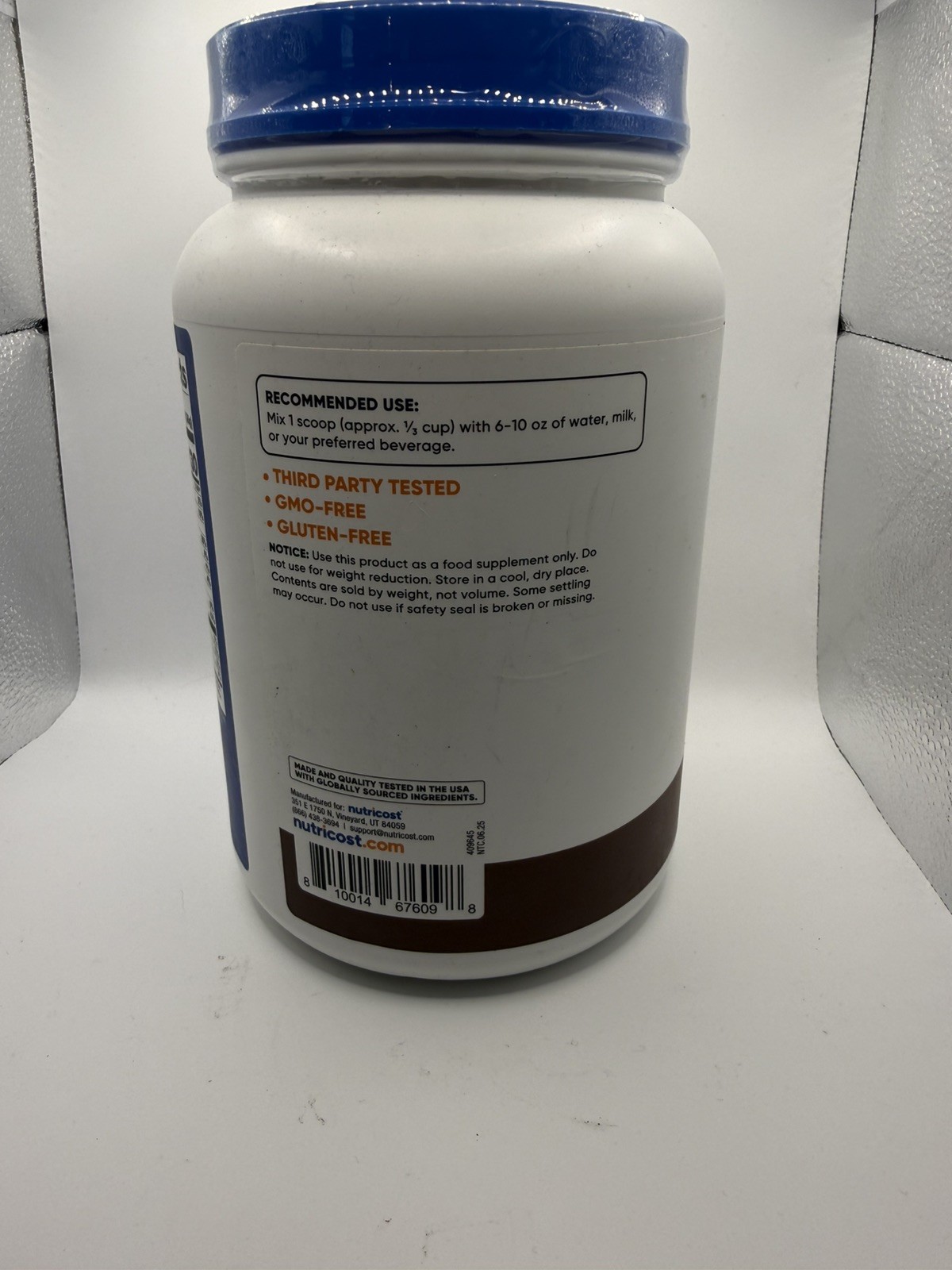 Whey Protein Concentrate (Chocolate) expiration 8/28 32.4 oz (2 lb)