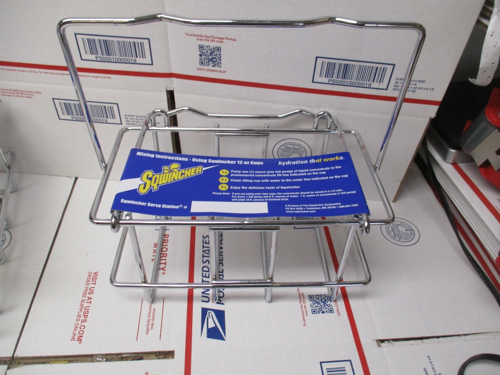 NEW SQWINCHER SERVASTATION WIRE BASKET HOLDS 2 BOTTLES WALL MOUNT CHROME STEEL