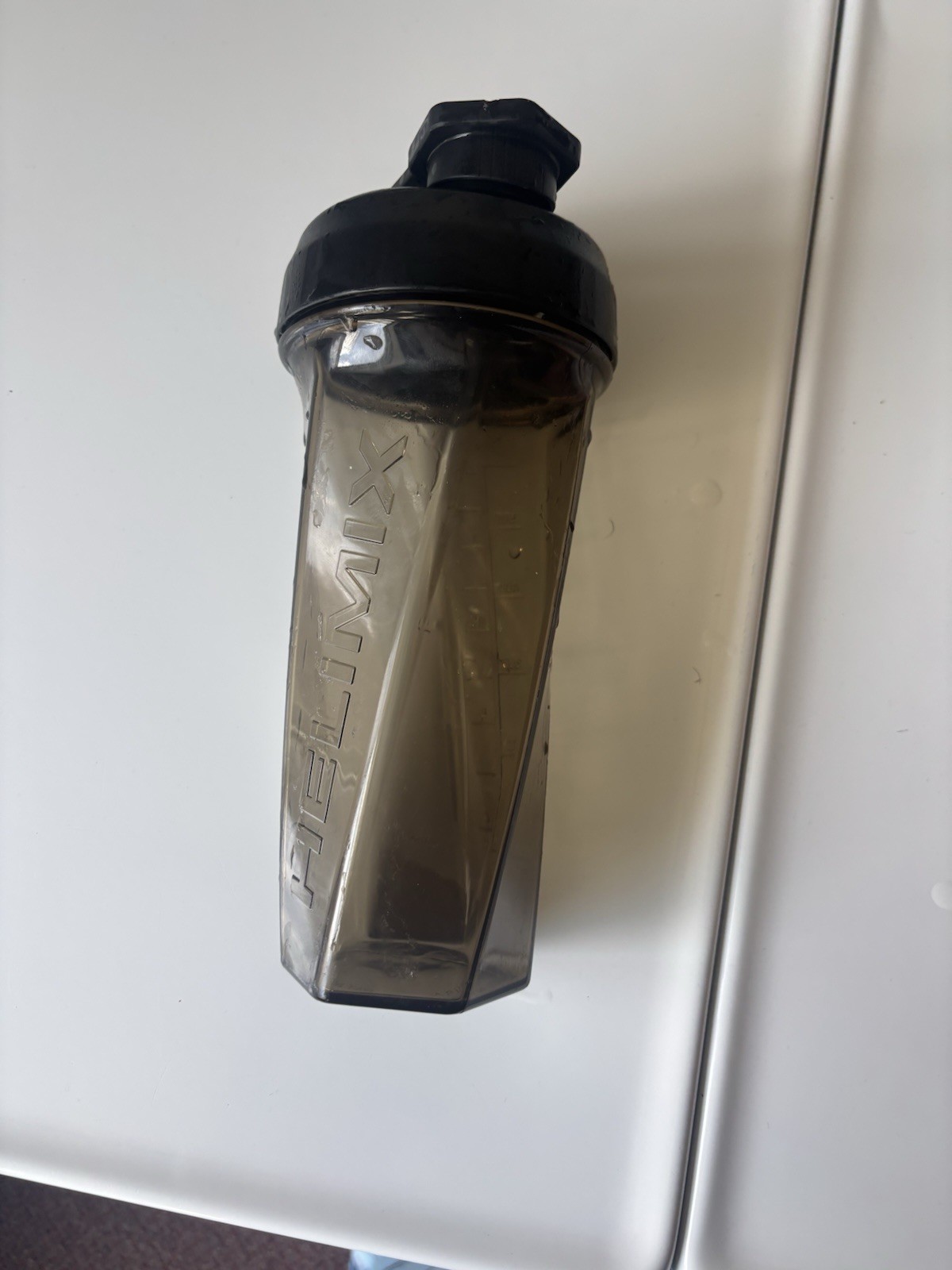 Blender Bottle Pro Series 28 oz. Shaker Mixer Cup with Loop Top Pre owned