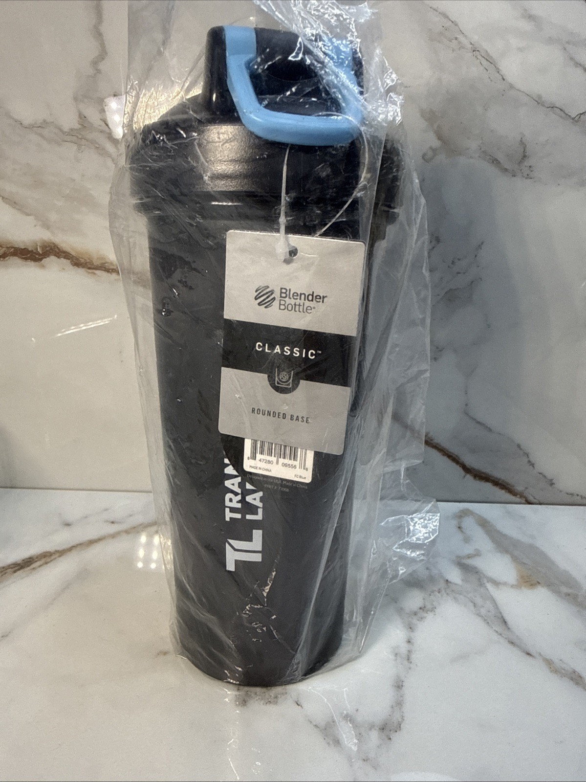 NIB Blender Bottle Classic 28 Ounces Leak Proof & BPA Free – Black