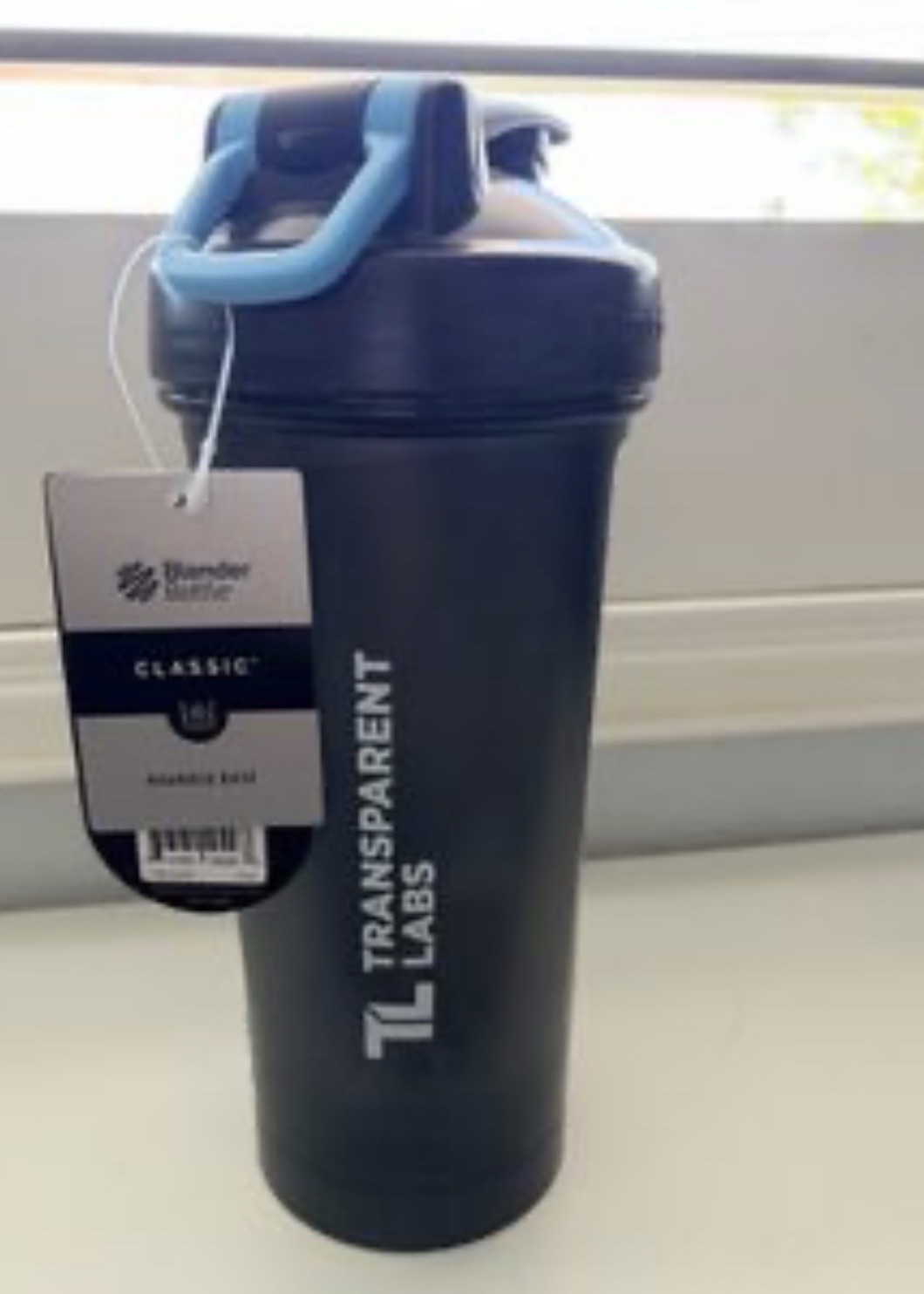 NIB Blender Bottle Classic 28 Ounces Leak Proof & BPA Free – Black