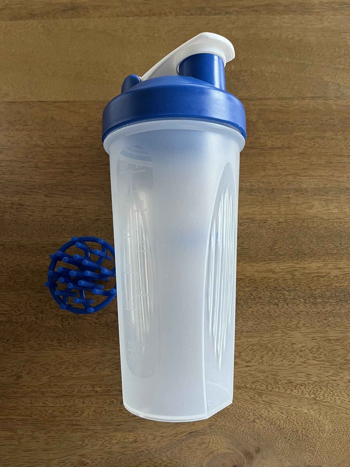 Blender Bottle Classic Shaker Mixer Cup with Loop Top -new