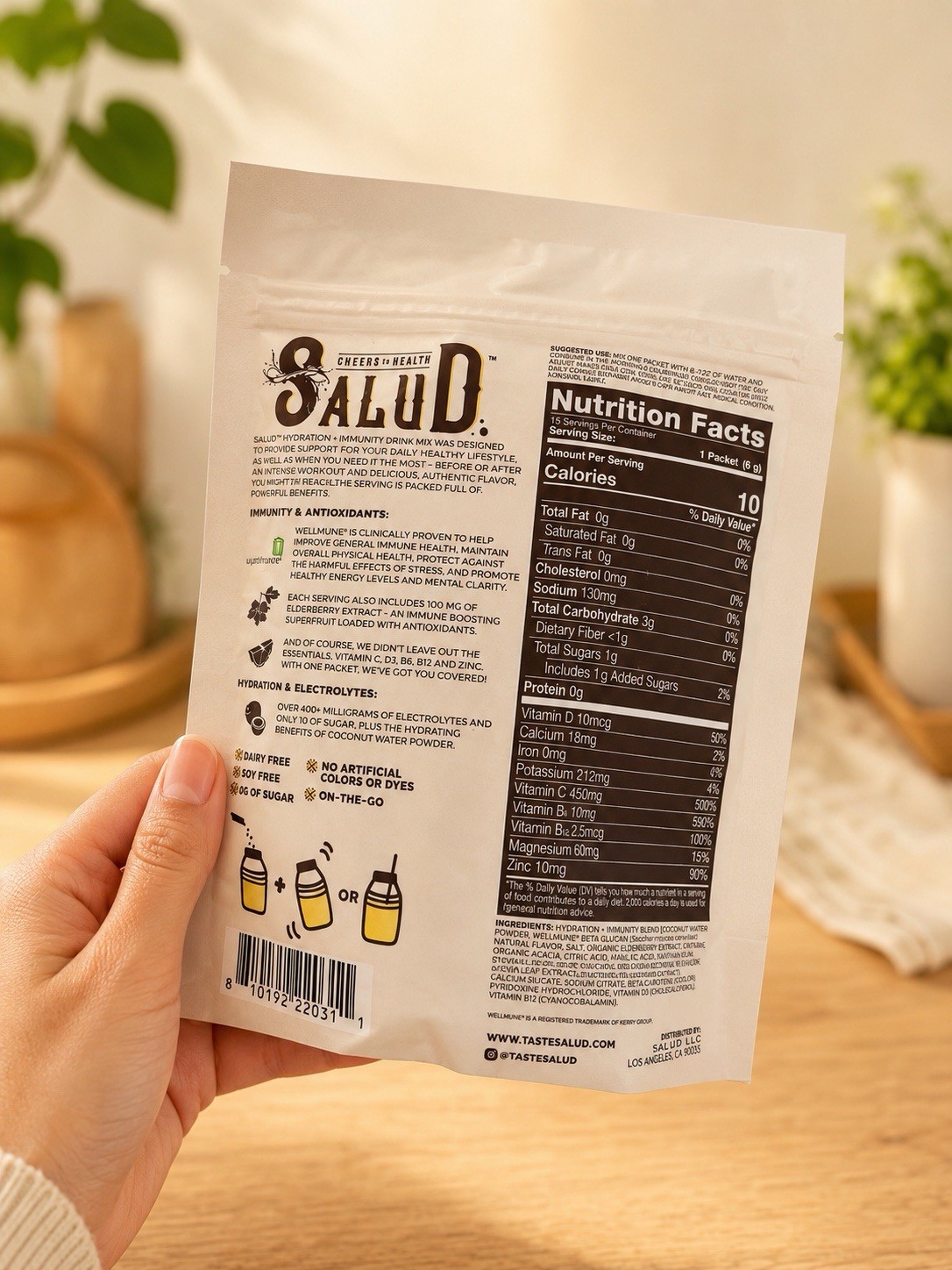 Salud Hydration + Immunity Electrolyte Drink Mix Sticks Piña Colada Elderberry