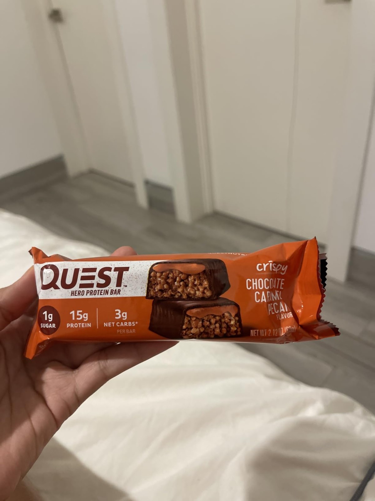 Quest Nutrition Crispy Chocolate Caramel Pecan Hero Protein Bar, 15g Protein, 1g