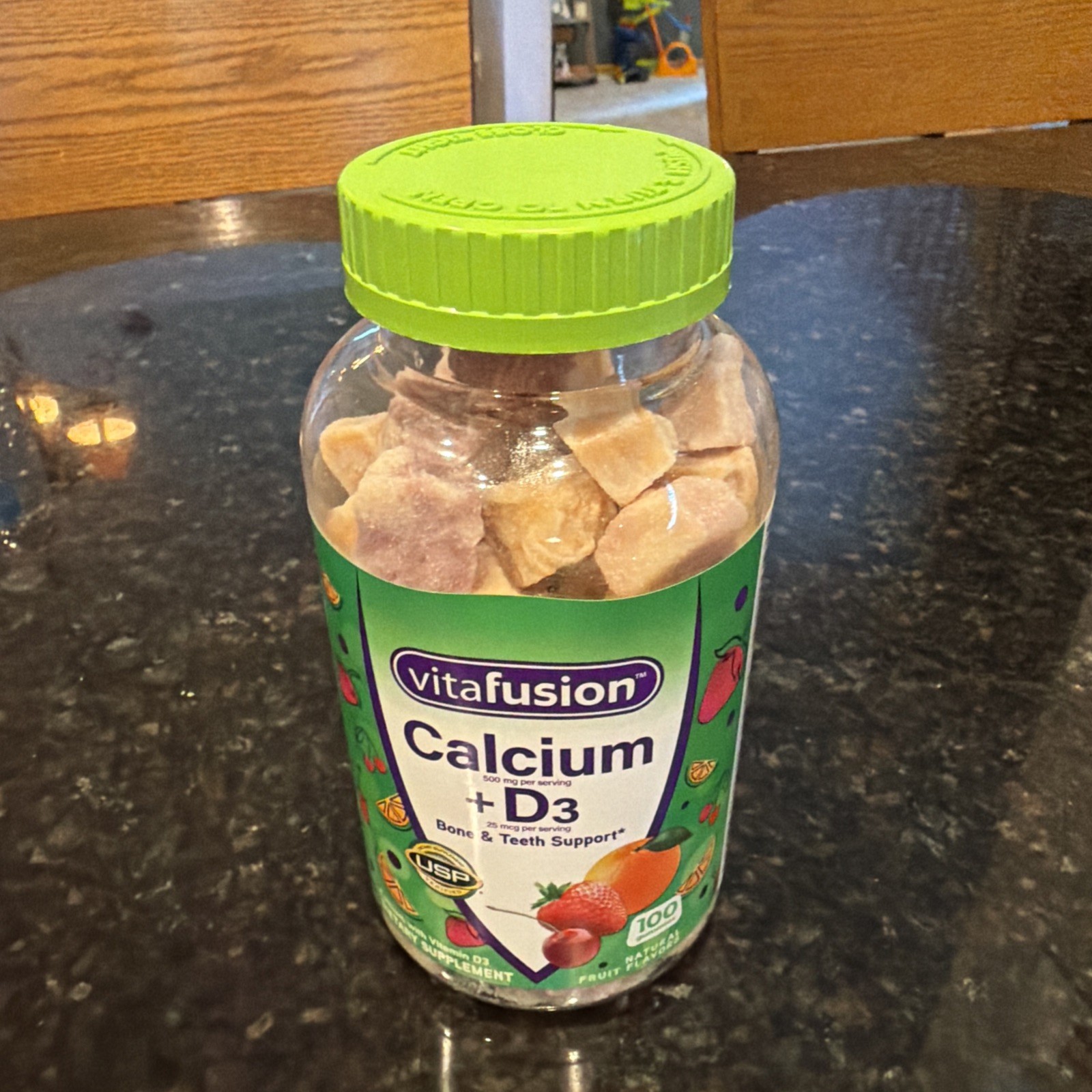 vitafusion calcium 500mg +D3 25 mcg gummies 100 ct Exp 11-26