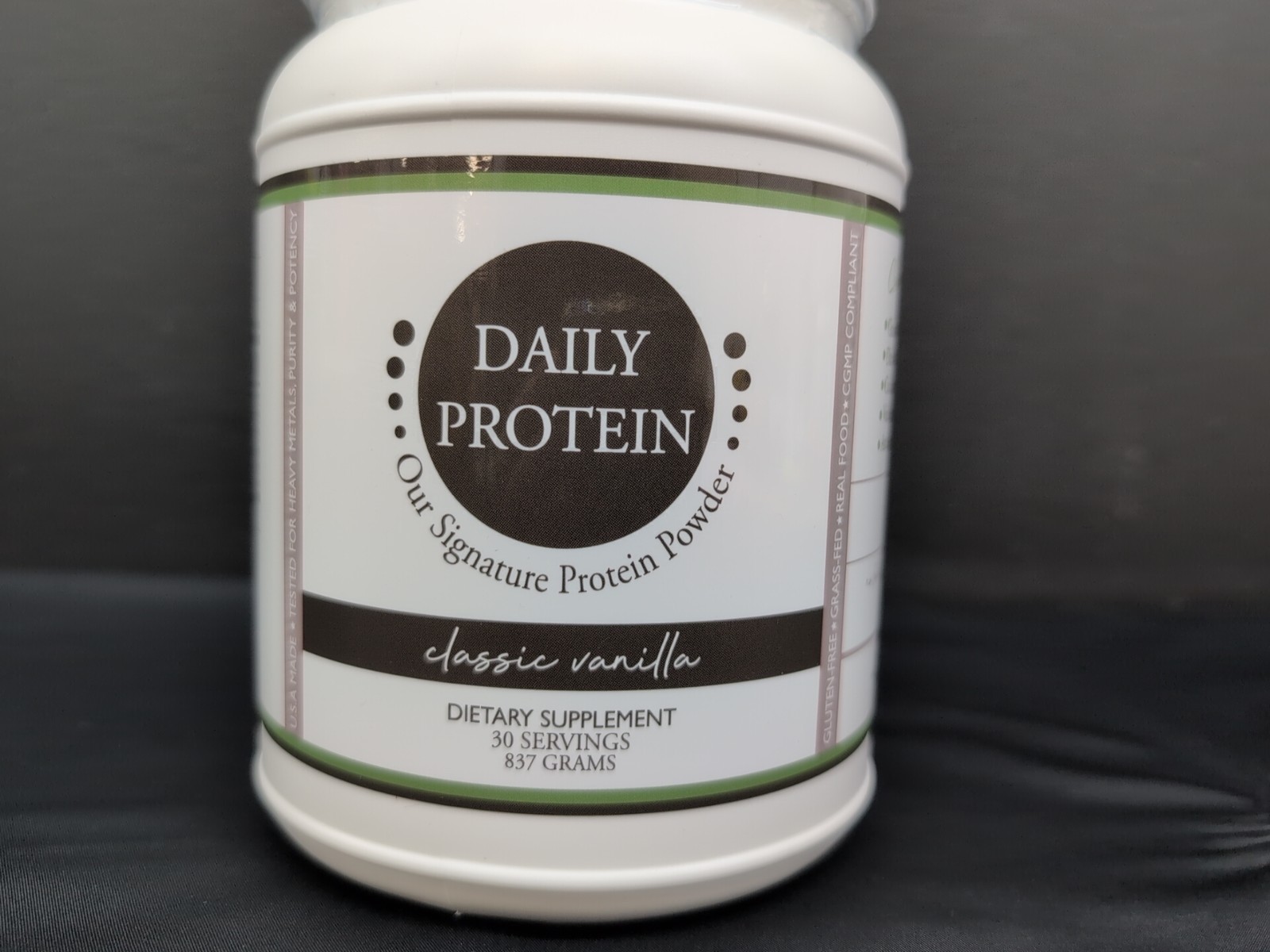 Core Formula Daily Classic Vanilla Protein Powder 30 Serving MANF 04/2025