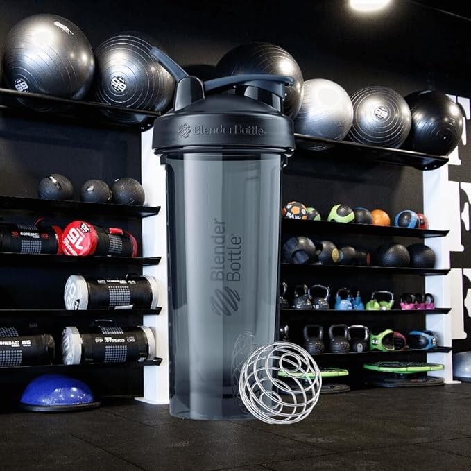 Blender Bottle 28 oz. Pro Series Shaker Bottle with Loop Top