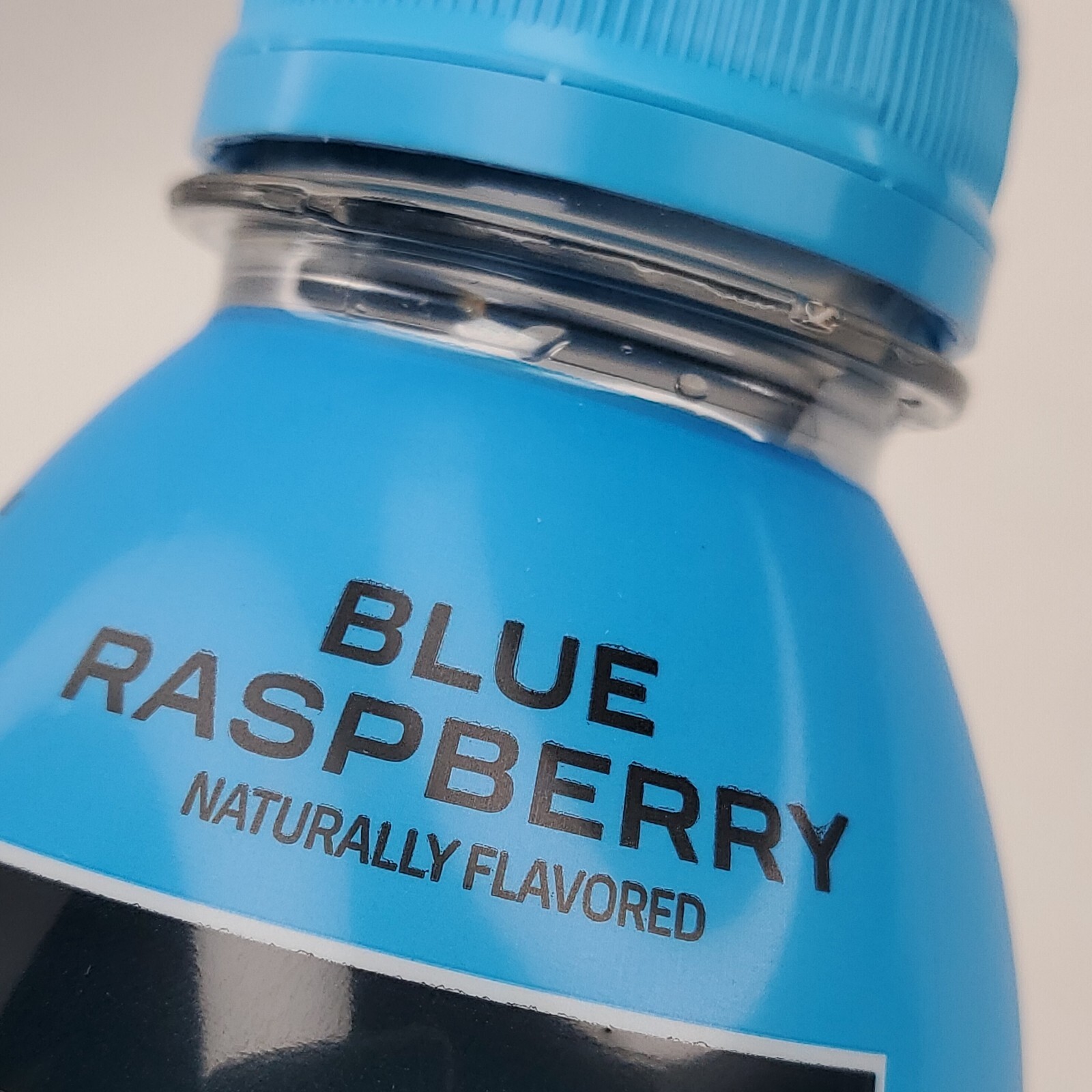 Prime Drink Blue Raspberry Flavor 16 oz Bottle KSI Logan Jake Paul Sealed Gift