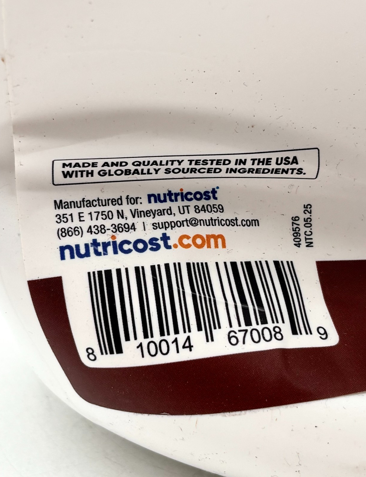 Nutricost 64 Servings Casein Protein Chocolate Flavor (5 Lbs) Box Damage