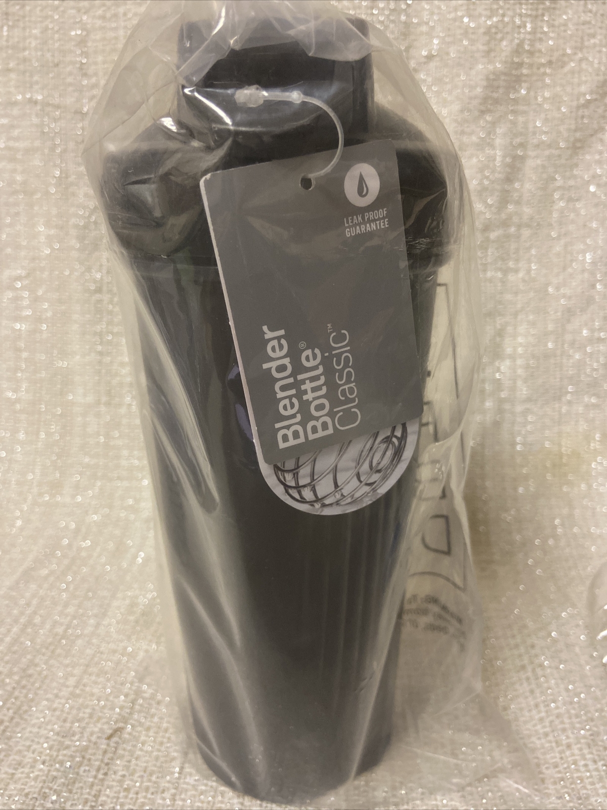 NIB (15)Blender Bottle Classic 28 Ounces Leak Proof & BPA Free – Black