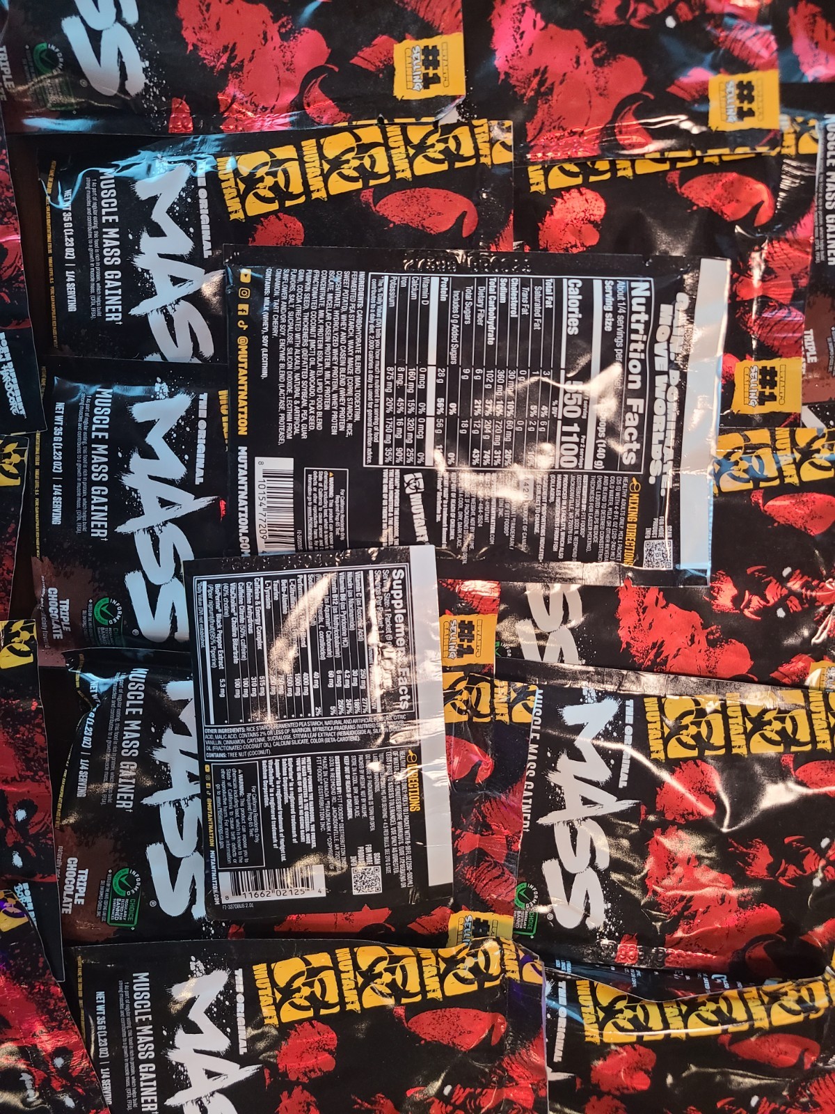 Mutant Mass Extreme Gainer – Protein + Madness pre workout packs + Shaker