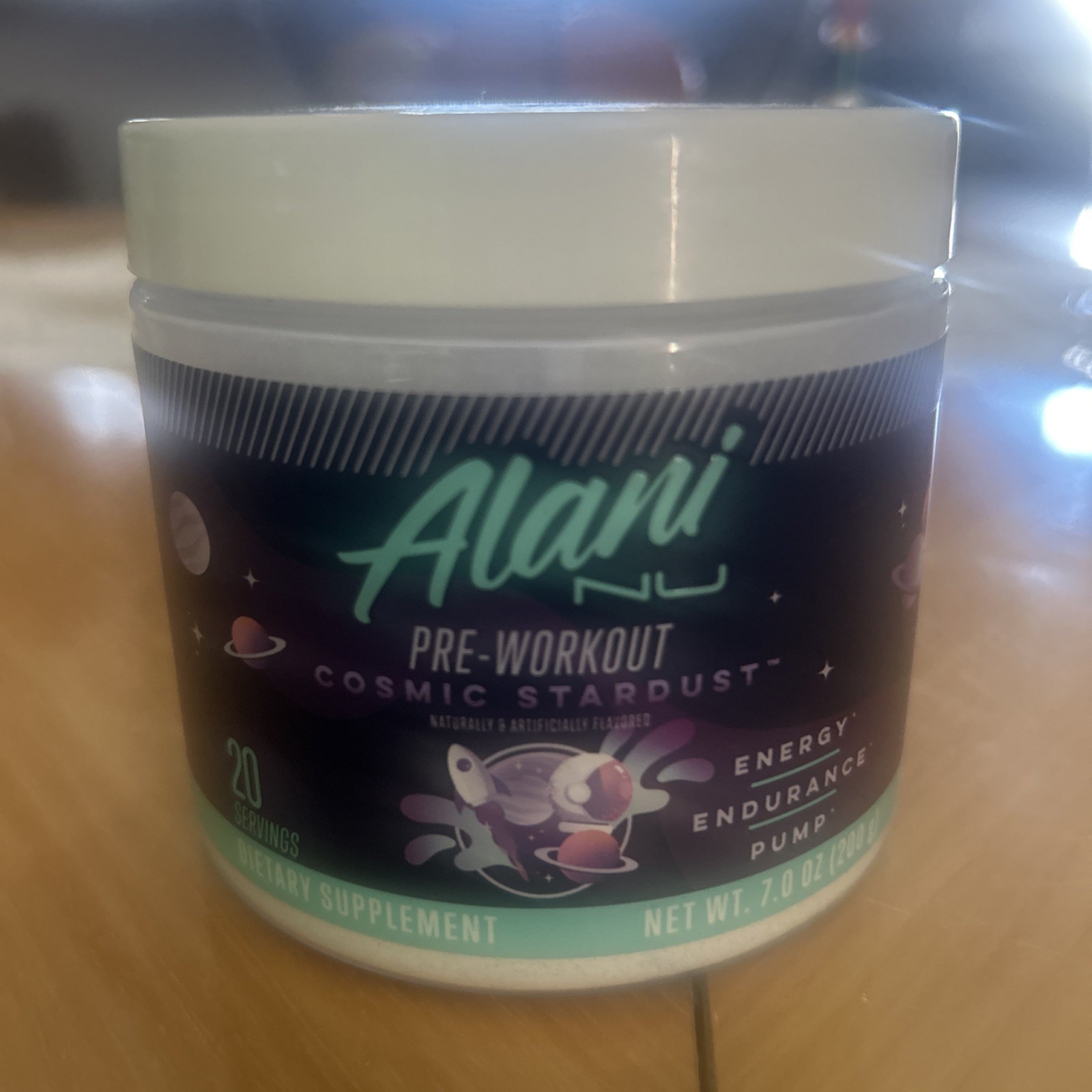 Alani Nu pre-Workout Breezeberry 20 Servings – Expires 9/25