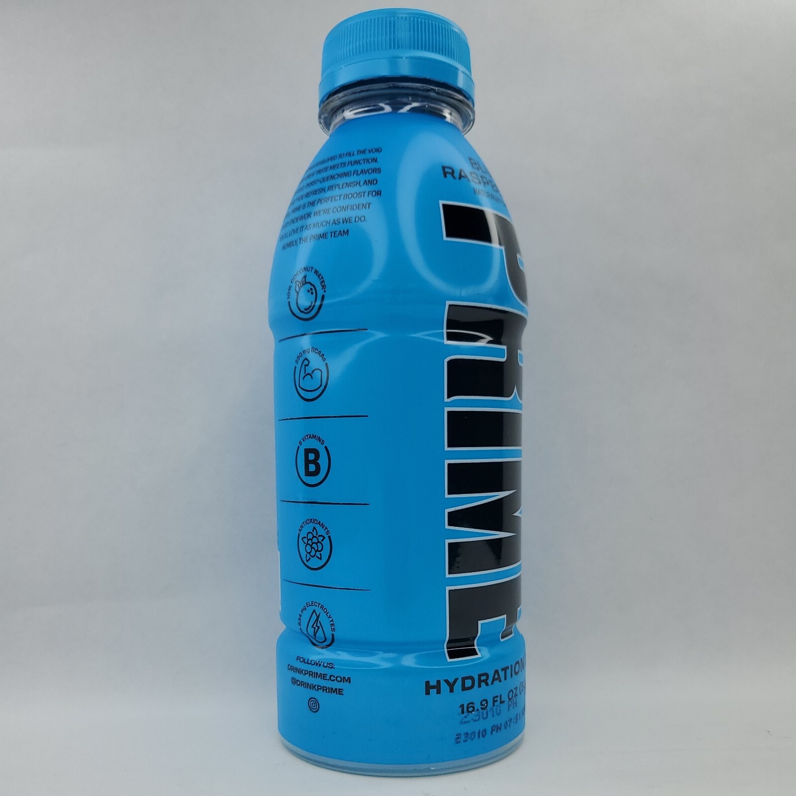 Prime Drink Blue Raspberry Flavor 16 oz Bottle KSI Logan Jake Paul Sealed Gift