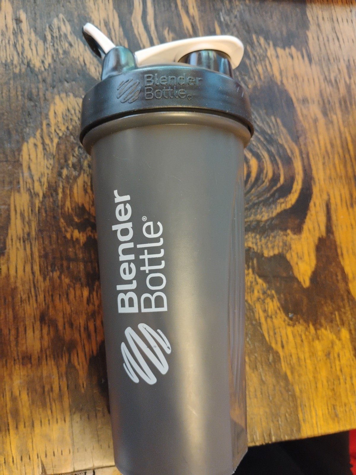 Pre-owned Blender Bottle 28 oz. Shaker Bottle with Loop Top – Gray/BlkTop