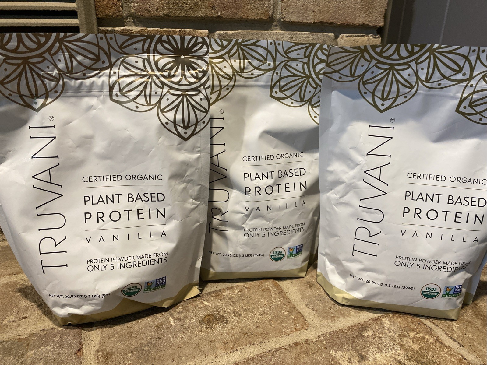 Truvani Certified Organic Plant Based Protein Vanilla 1.3lbs Exp 2/2027 2/2028