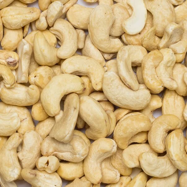 Wholefood Earth Organic Cashew Nuts Whole – 1 kg | Raw | GMO Free | Vegan |