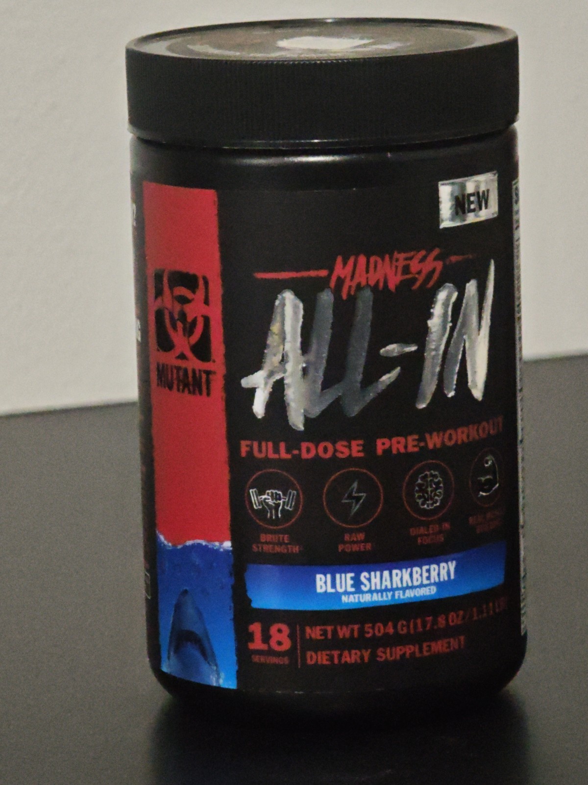 Mutant Madness All-in Full-Dose Pre Workout 504g | Blue Shark Berry 18 Serv.