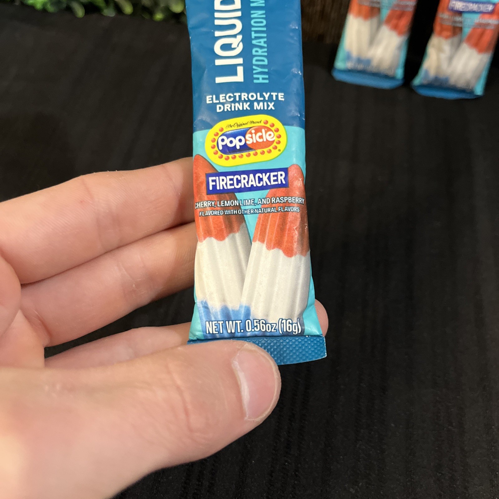 Liquid I.V. Hydration Multiplier Electrolyte Drink Mix Popsicle Firecracker 0.56