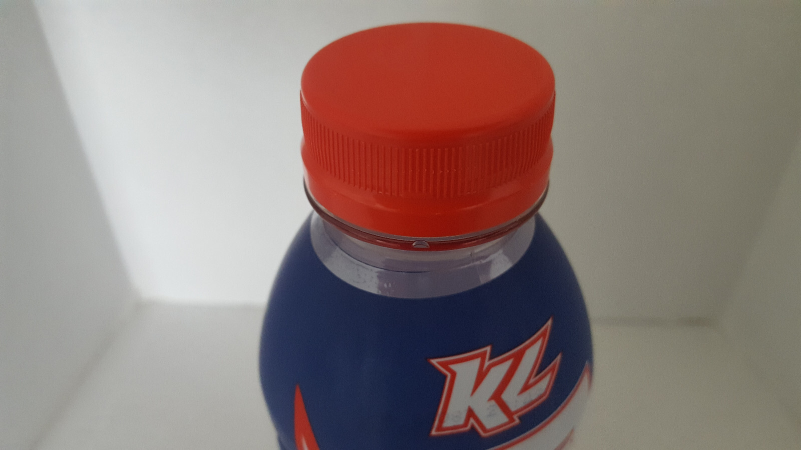 Kyle Larson PRIME Hydration Drink 16.9 FL OZ NEW .. DO NOT DRINK..FULL….