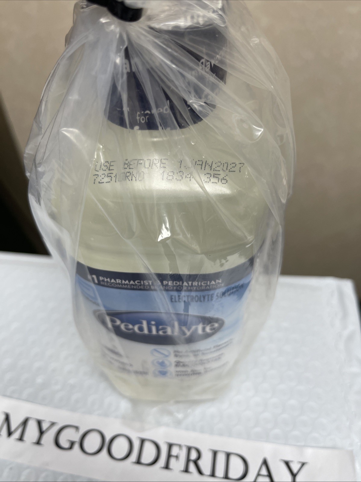 Pedialyte Oral Electrolyte Hydration Drink Immune Support Unflavored Dye Free 1L