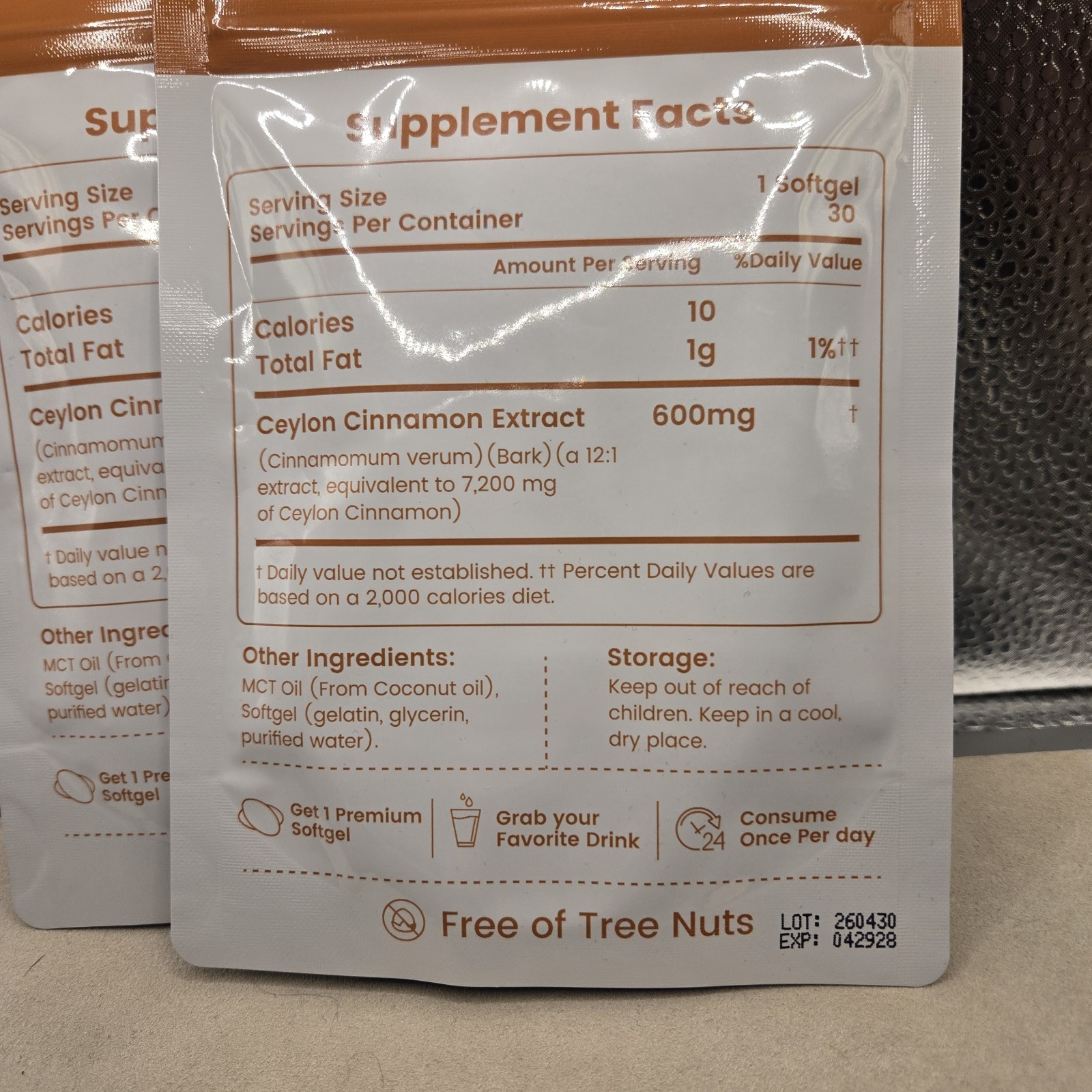 Lirae Ceylon Cinnamon 30 Soft Gel Capsules & MCT Oil 600mg Exp 04/29/28