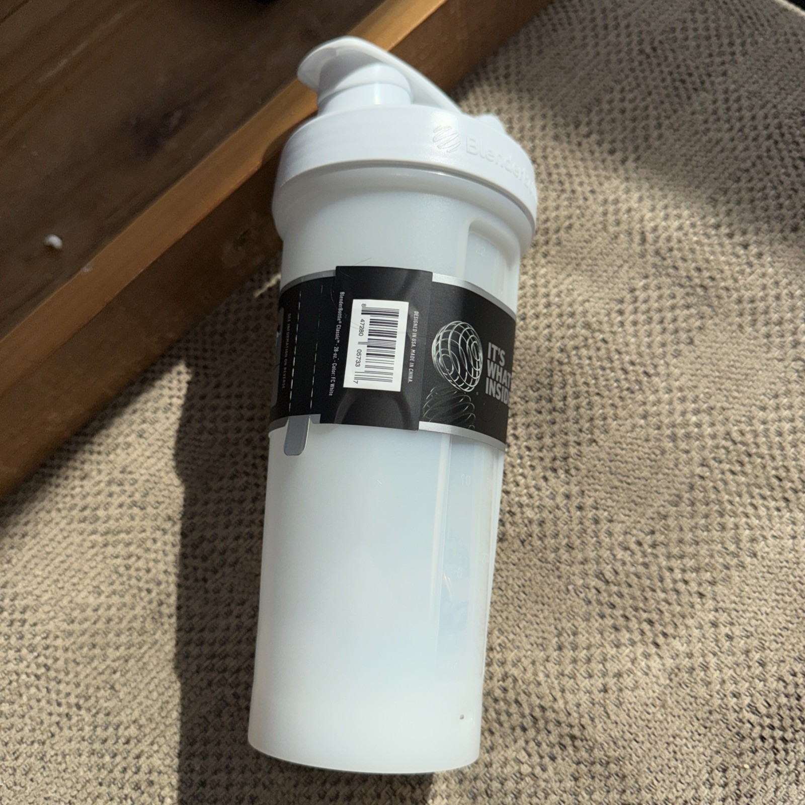 Blender bottle Classic with Loop, white, 28 oz (828 ml) BPA Free nwt