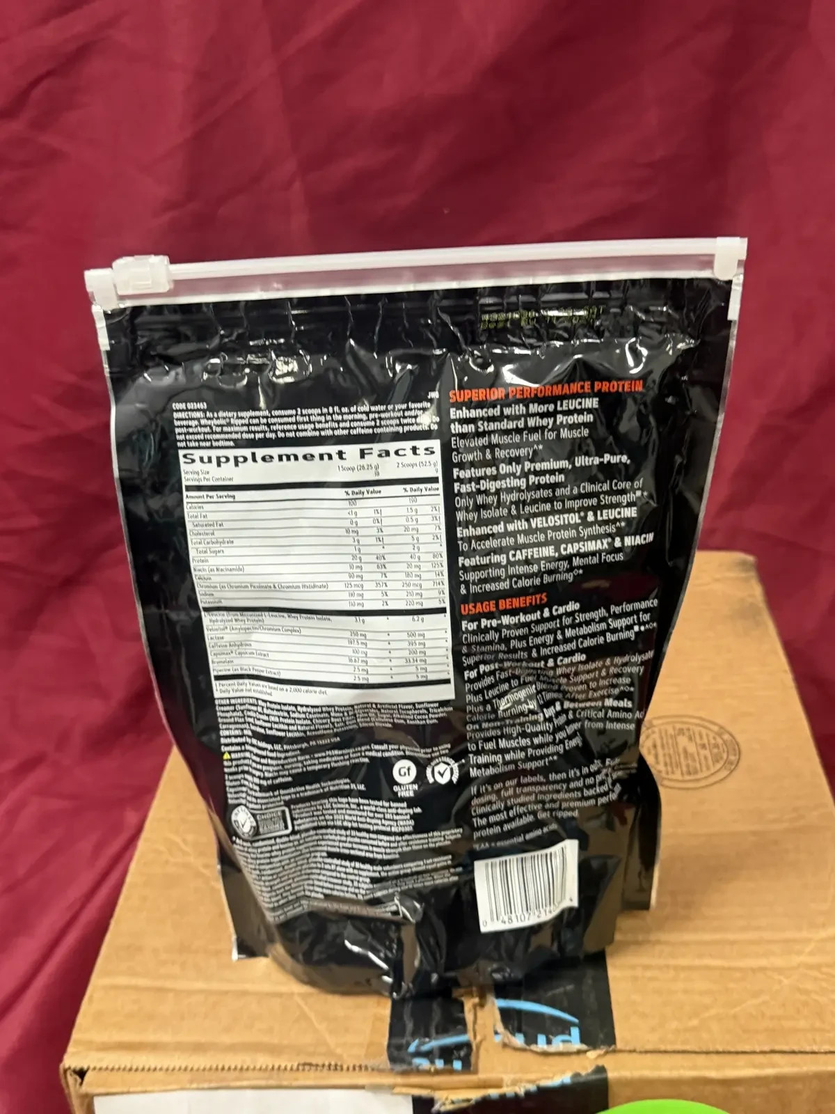 GNC AMP Wheybolic Ripped Whey Protein Powder Cookies & Cream 16.7 oz 1lb
