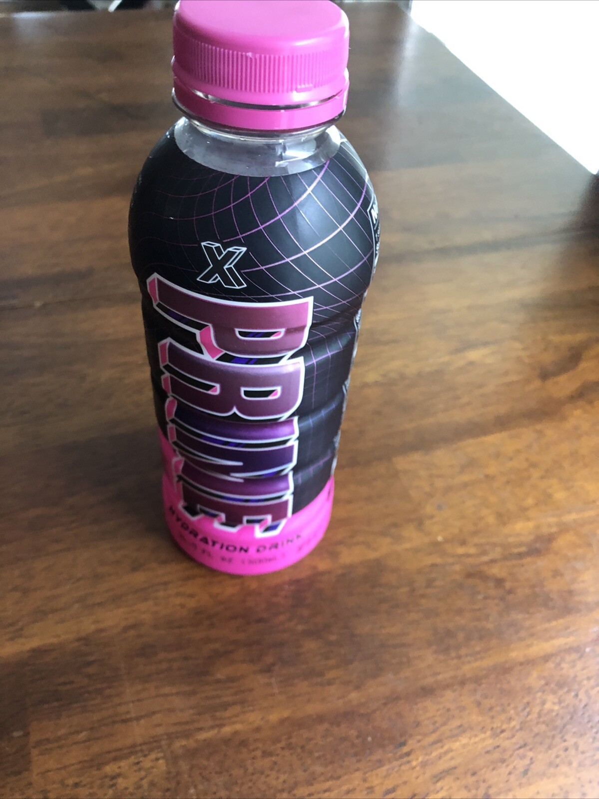 [ULTRA RARE] PRIME HYDRATION X PINK NEW ALREADY DRANK BUT HAVE ANOTHER ONE.