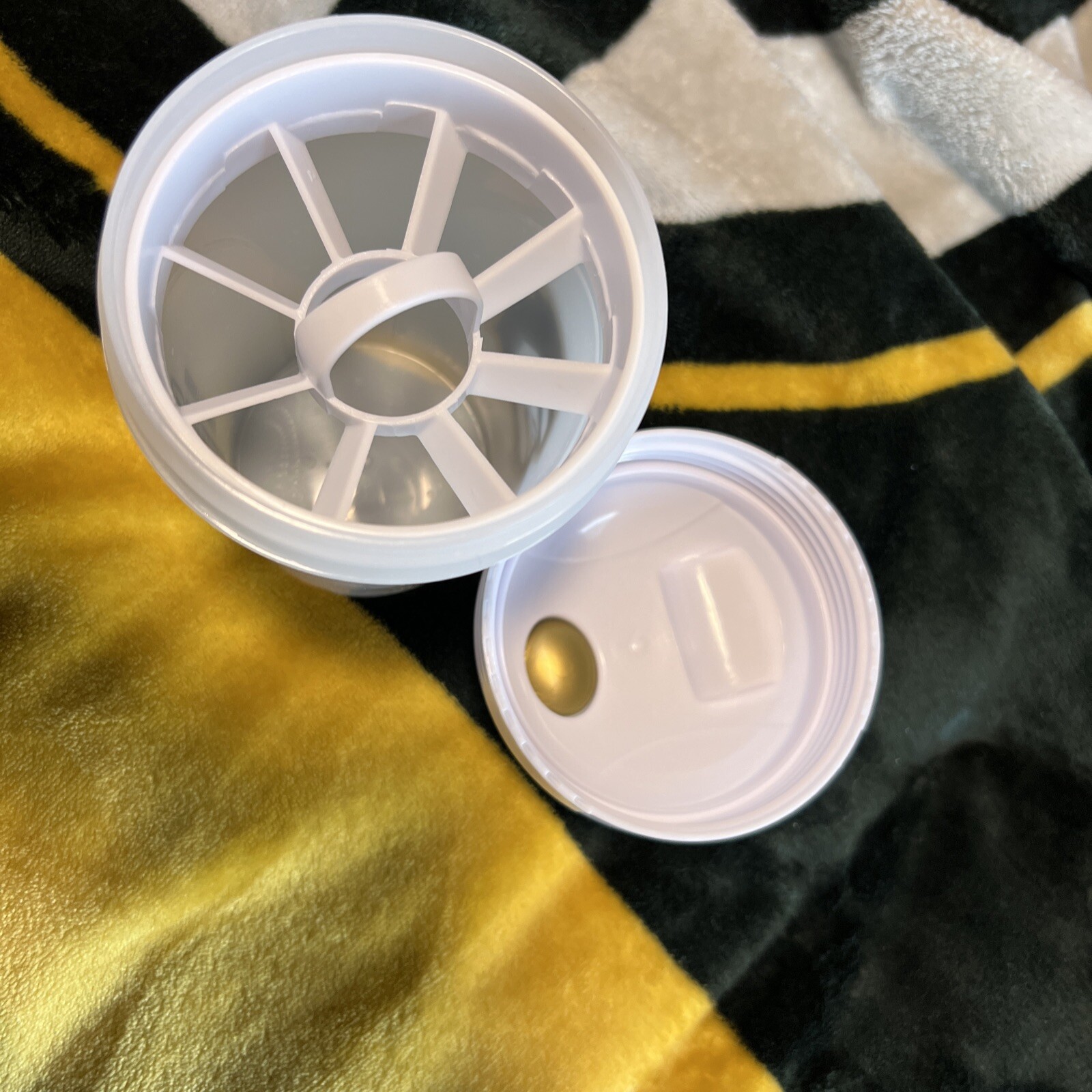 G Fuel Energy Gamma Gorilla Shaker Cup: White Version (Preowned)