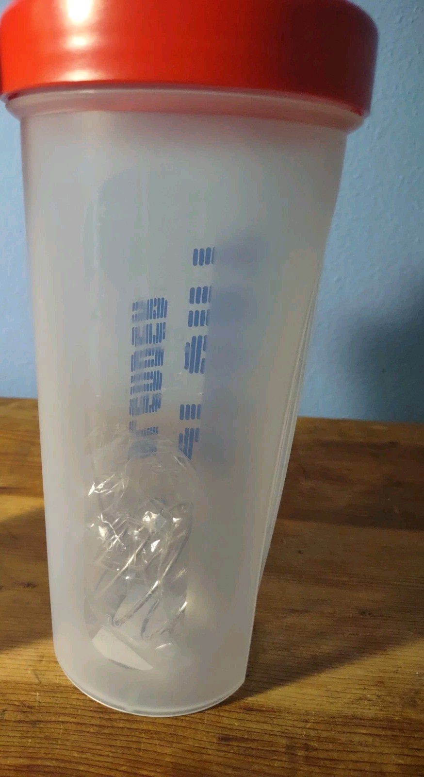 20oz Blender Sport Bottle Protein Shaker W/ Whisk Ball Red Never Used