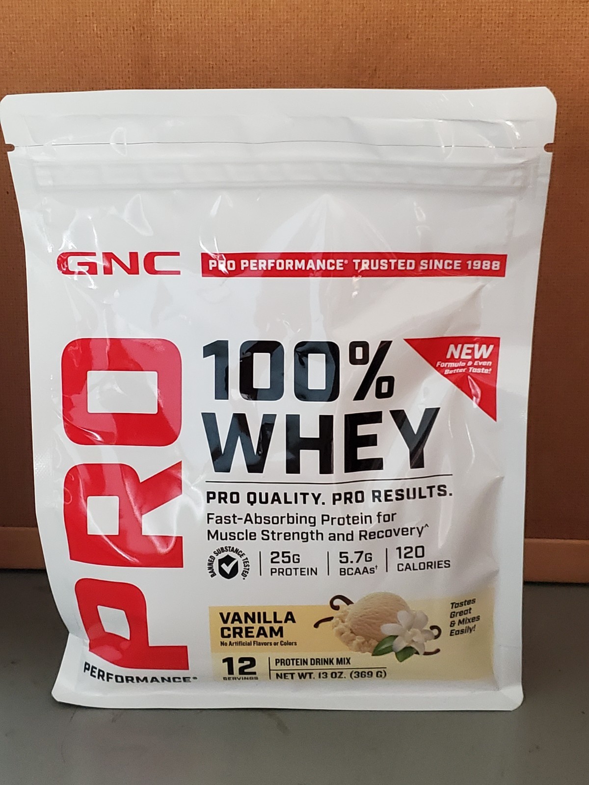 (BB 12/26) GNC Pro Performance 100% Whey Vanilla Creme Protein Powder – 12 Serve