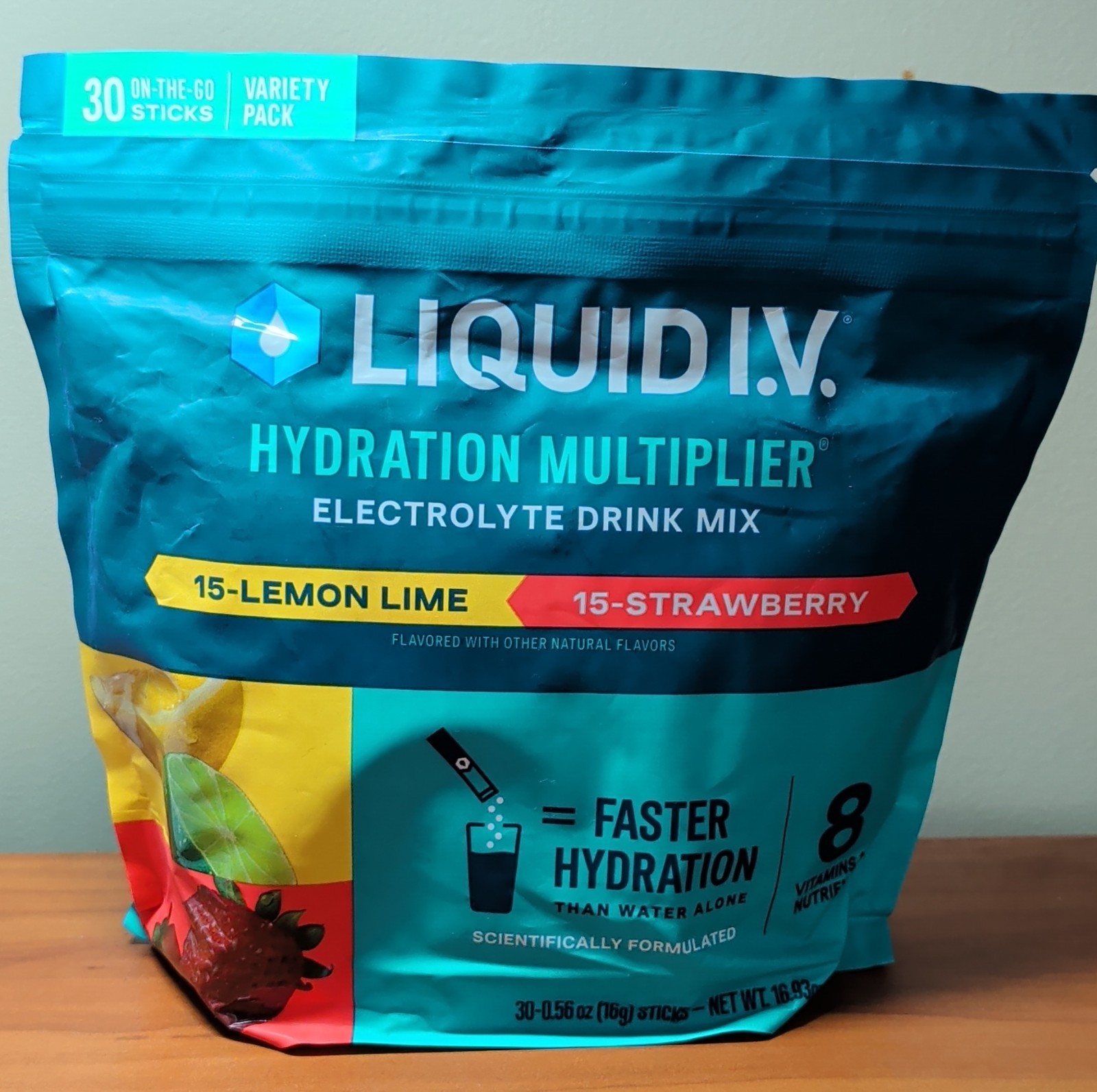 Liquid IV Hydration Multiplier Electrolyte 15 Lemon Lime & 15 Strawberry
