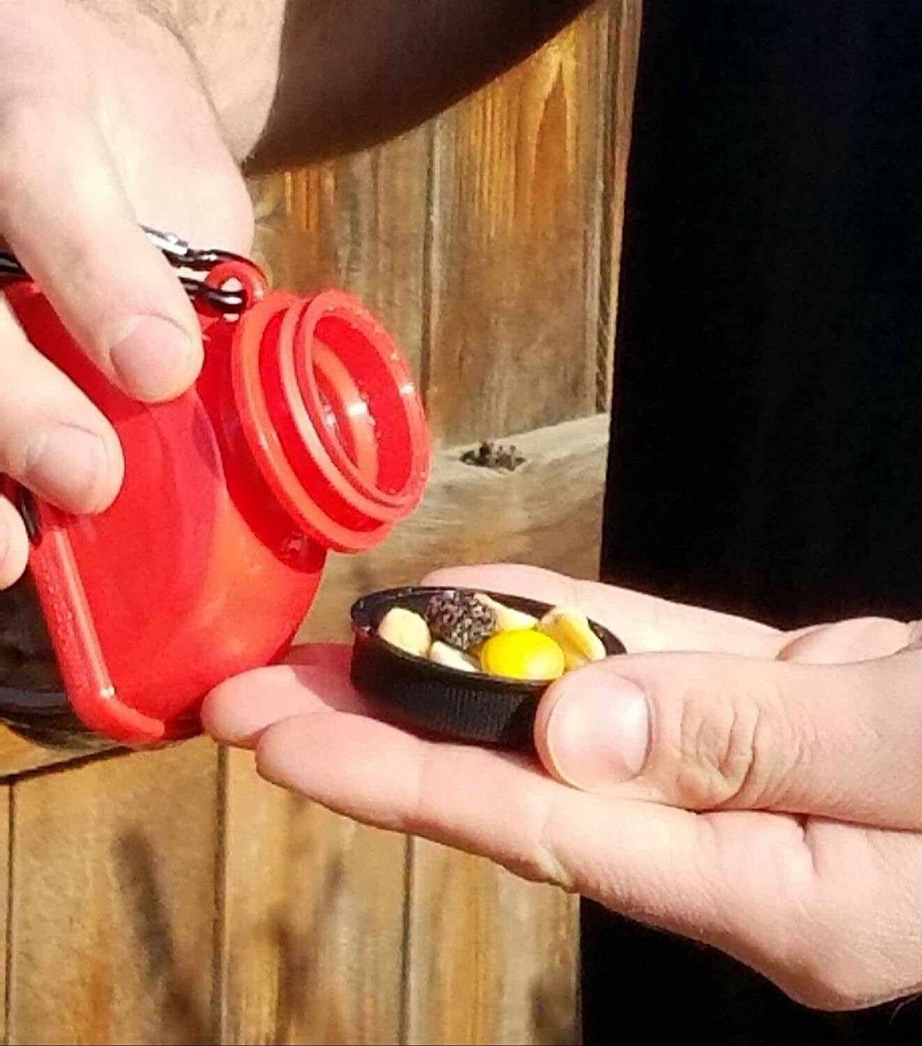 Portable Supplement Powder Storage Container/Funnel Keychain Gym Free Shipping