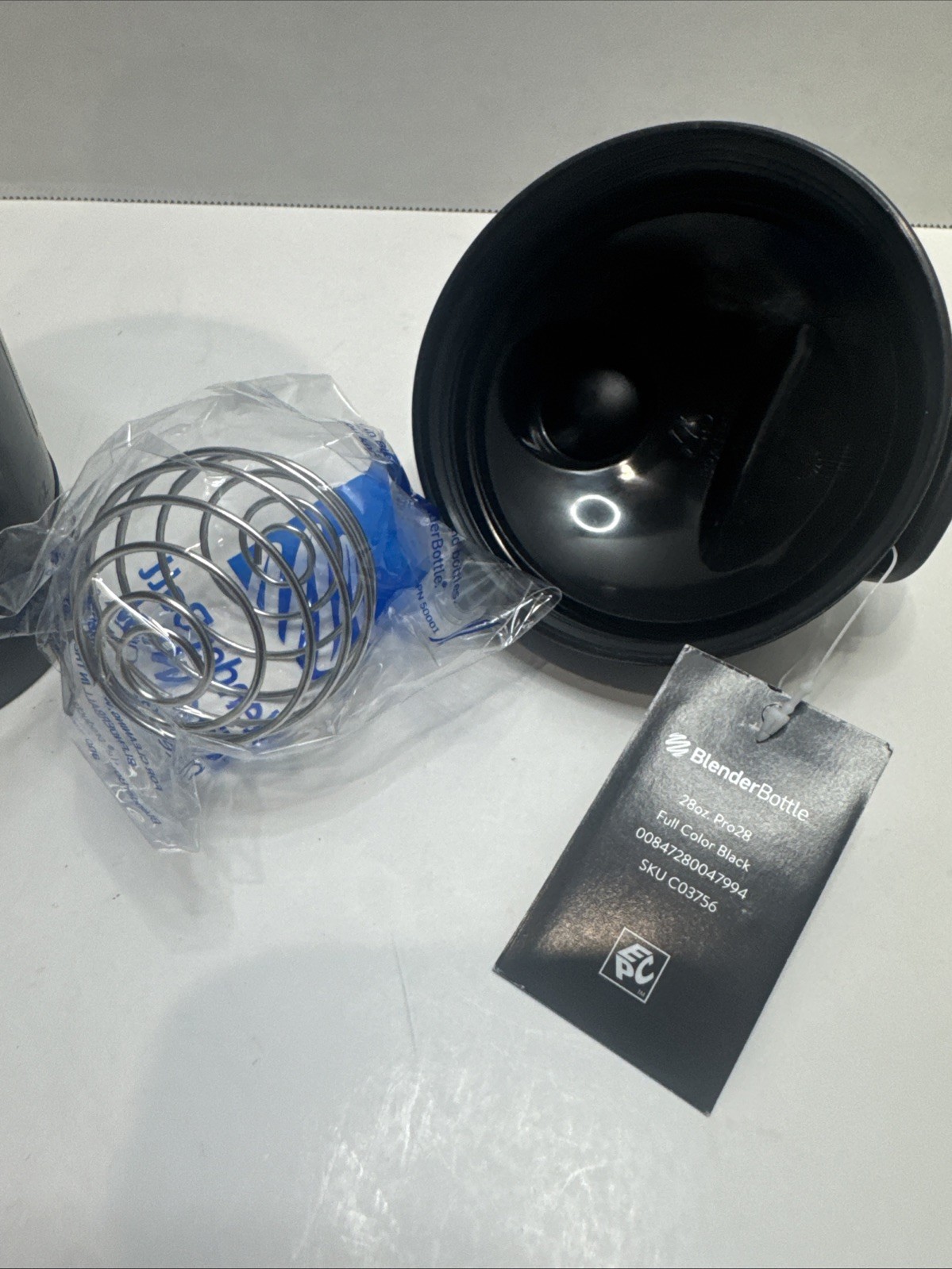NEW Blender Bottle 28 oz. Pro Series Shaker Bottle with Loop Top NWT