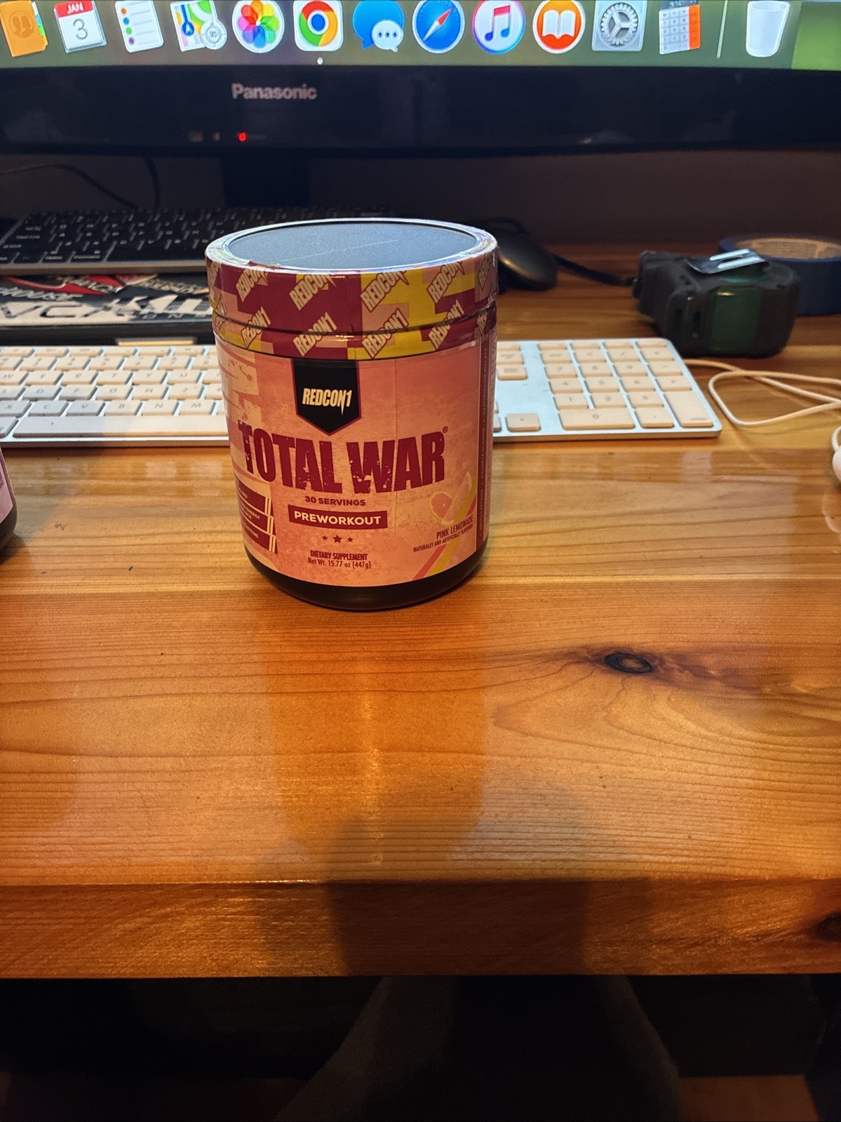 Redcon1 Total War Pre Workout 30 Servings 447g Pink Lemonade 05/2026 ~ Brand New