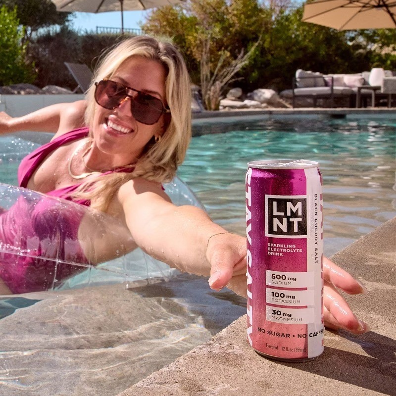 Zero Sugar Black Cherry Sparkling Electrolyte Drink – 4pk/12 fl oz Cans