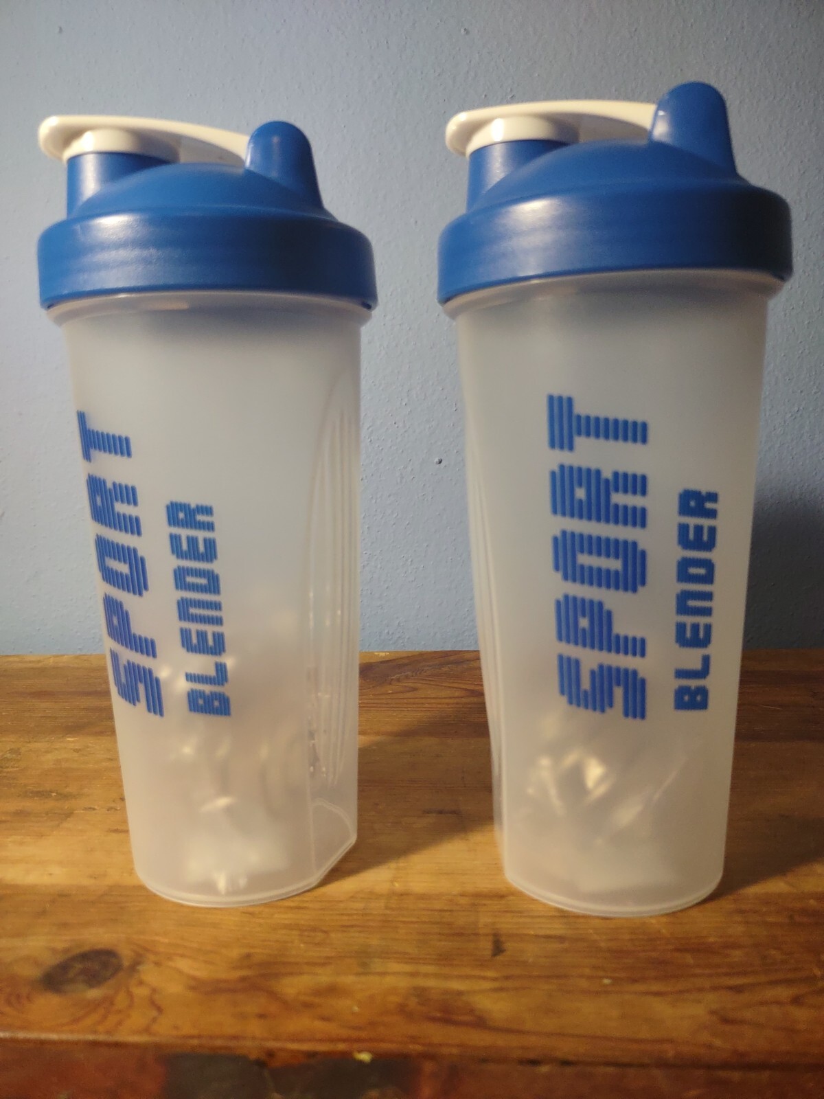 20oz Blender Sport Bottle Protein Shaker W/ Whisk Ball (2 pack) Blue Never Used