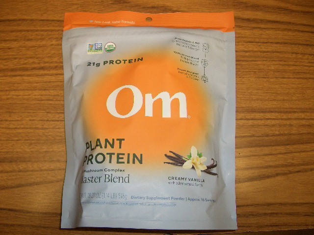 Om Plant Protein 10 Mushroom Complex Master Blend Creamy Vanilla 18.27 oz 10/27