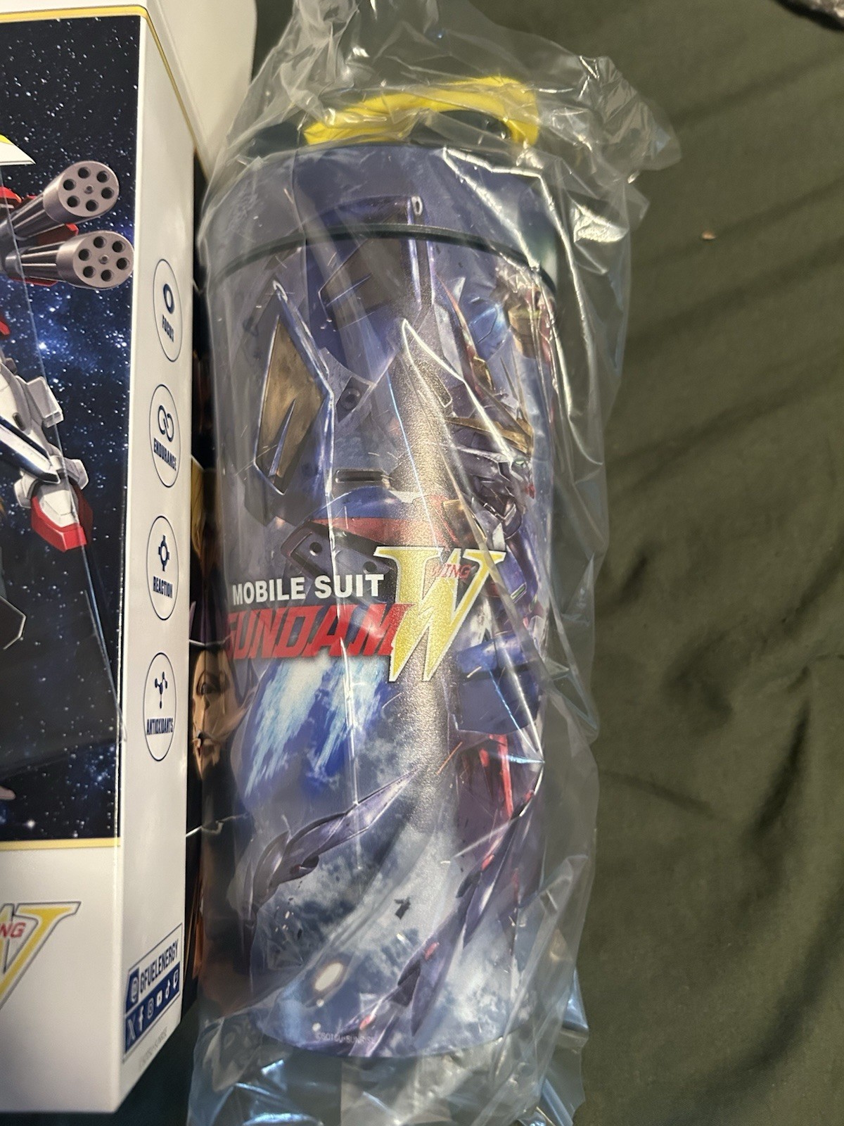 Gfuel Gundam Collector’s Box Shaker + Tub G FUEL